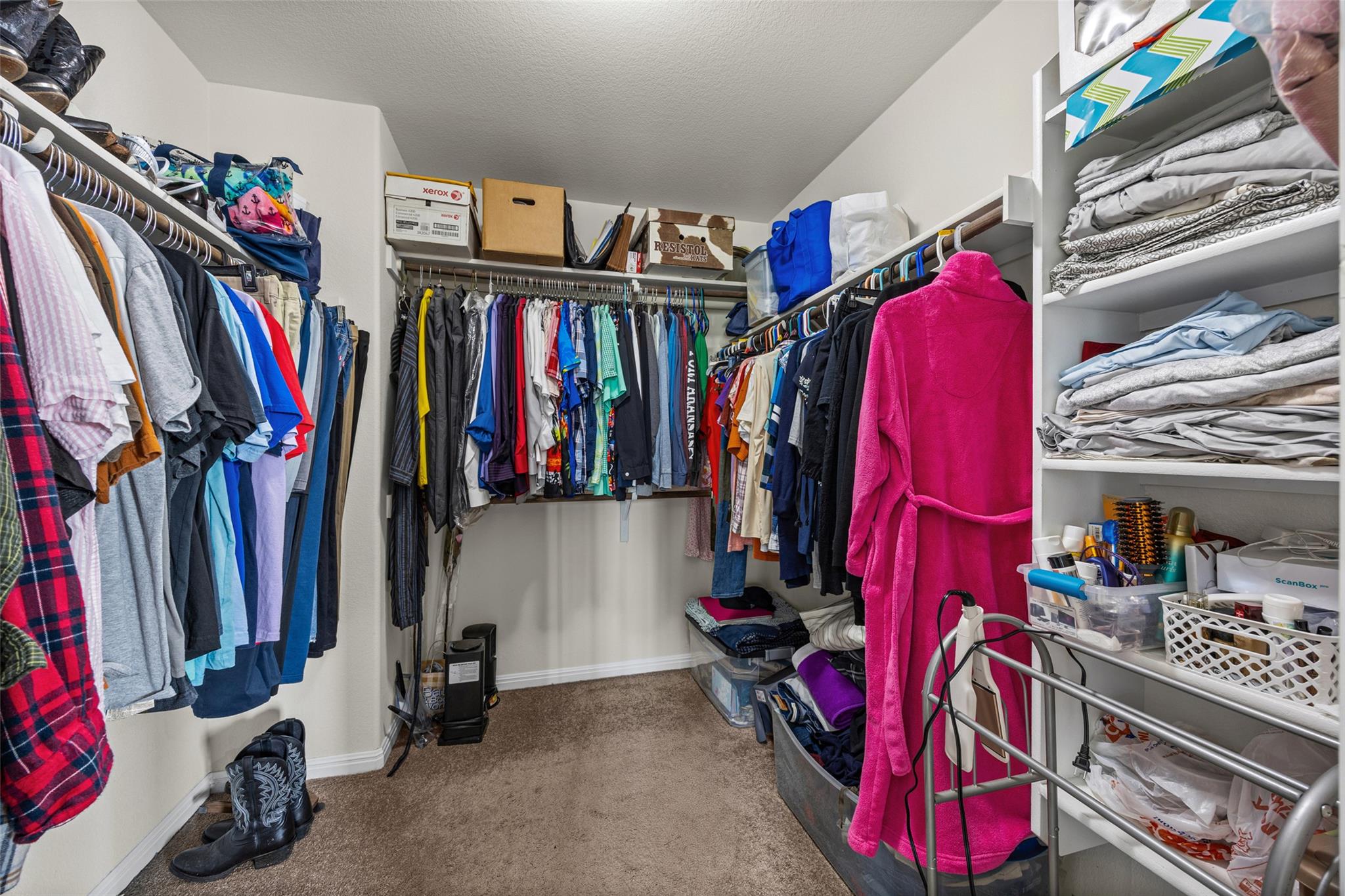 250 Twisted Oaks Ln, Buda, TX 78610