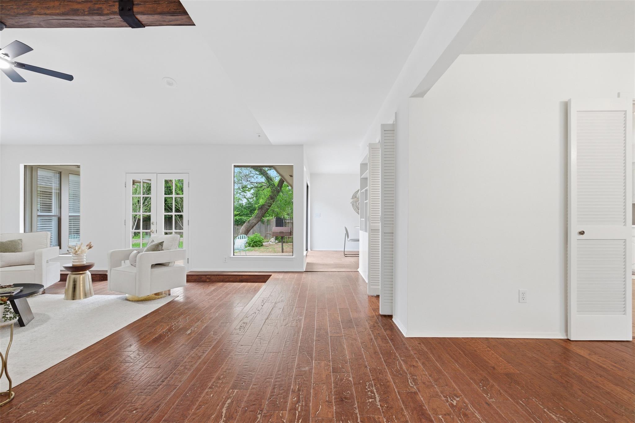 6207 Shadow Mountain Dr, Austin, TX 78731