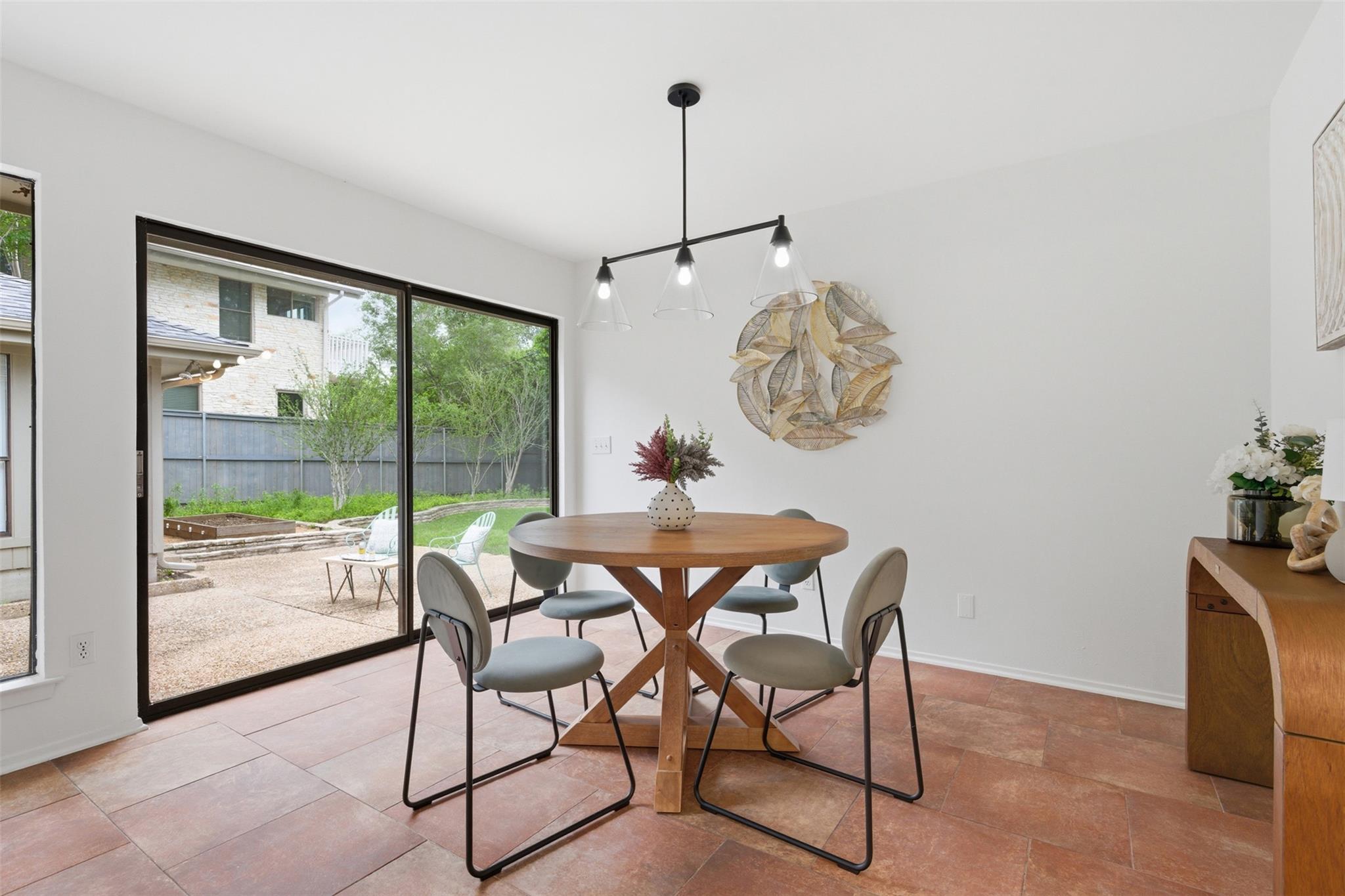 6207 Shadow Mountain Dr, Austin, TX 78731