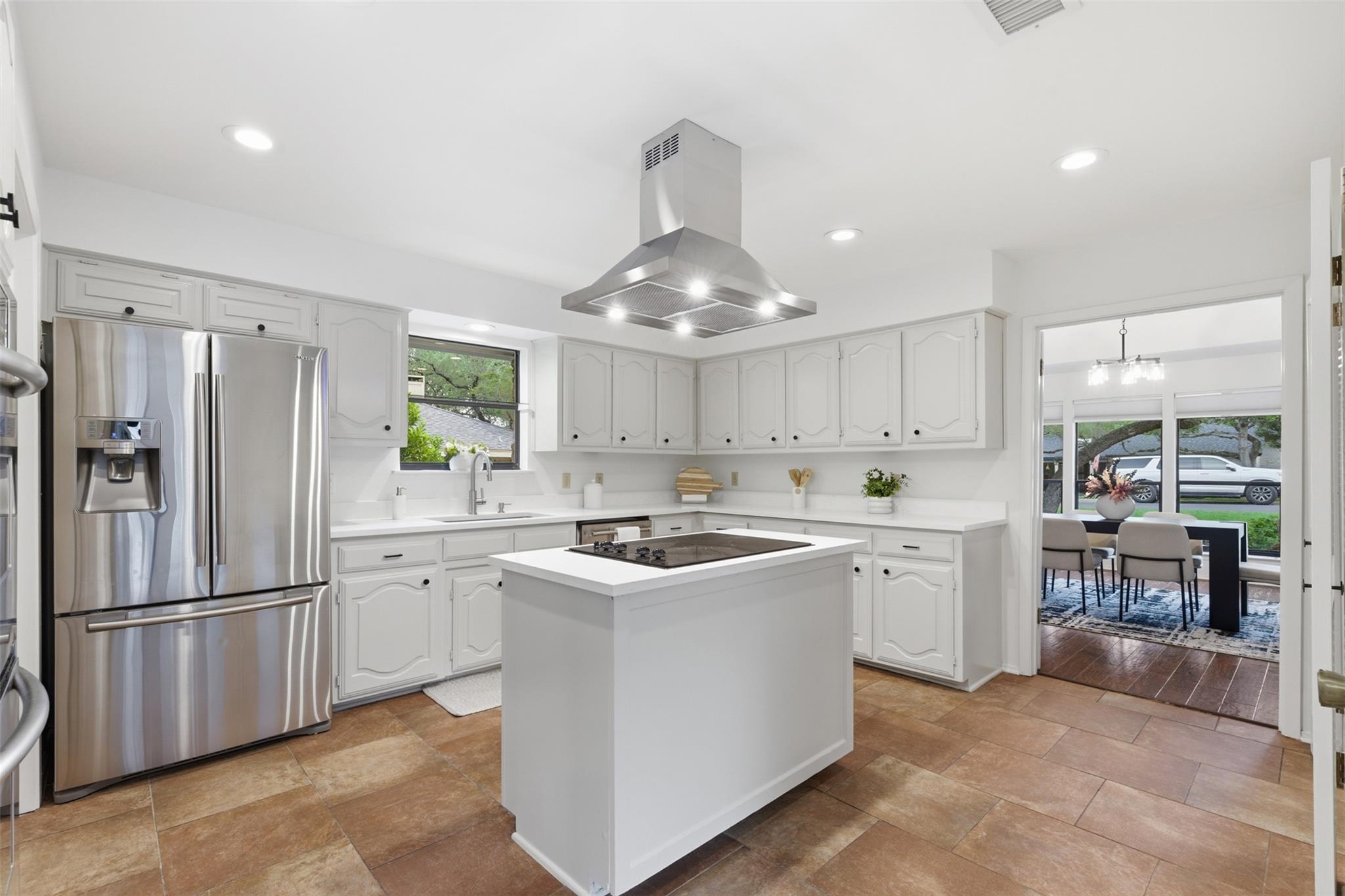 6207 Shadow Mountain Dr, Austin, TX 78731