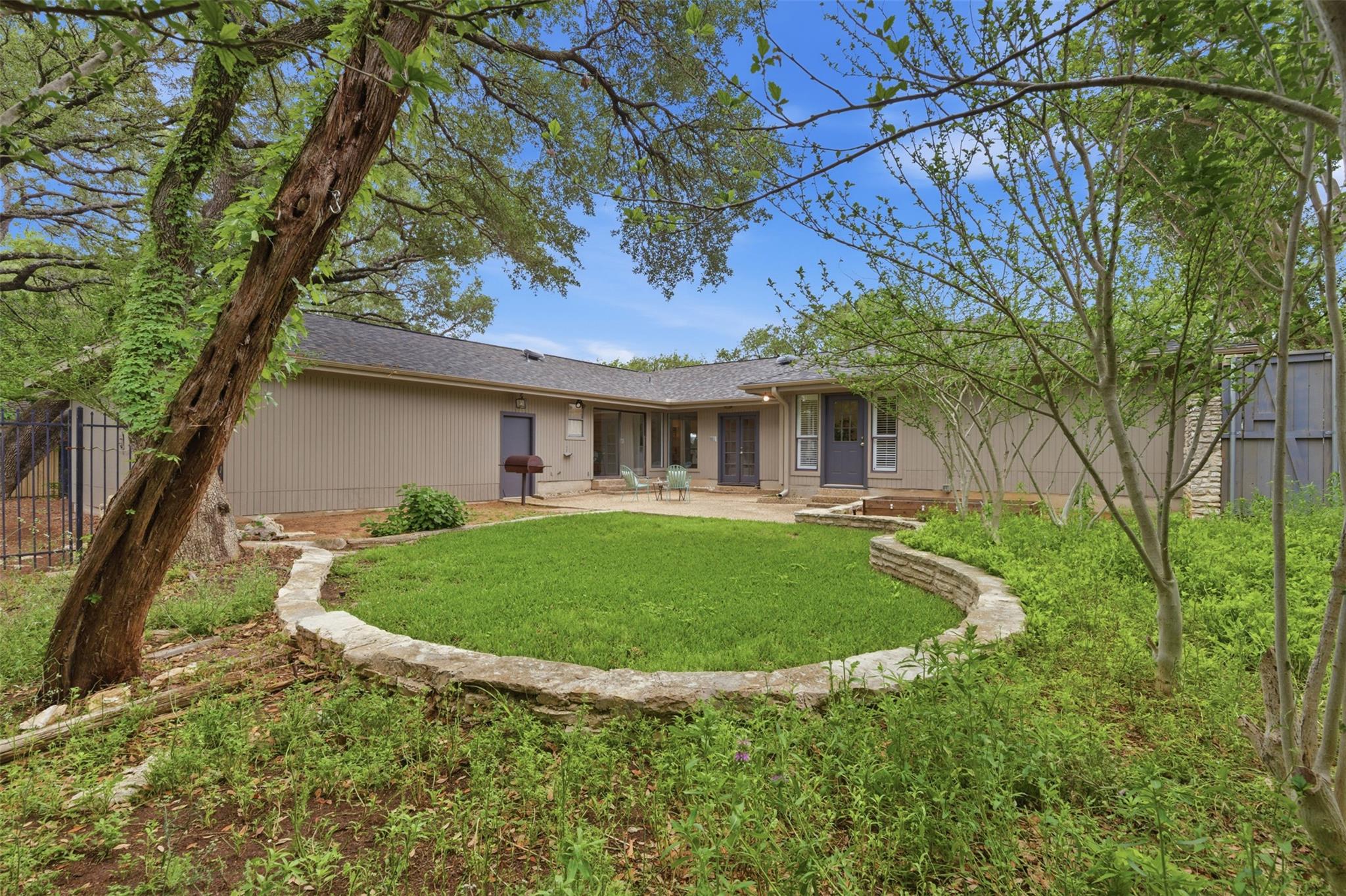 6207 Shadow Mountain Dr, Austin, TX 78731