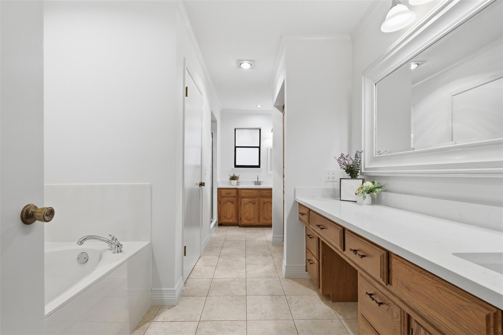 6207 Shadow Mountain Dr, Austin, TX 78731