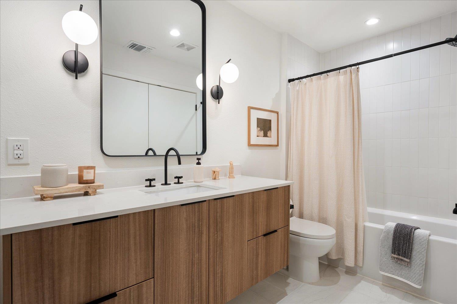 1905 Albury Cv # B, Austin, TX 78758