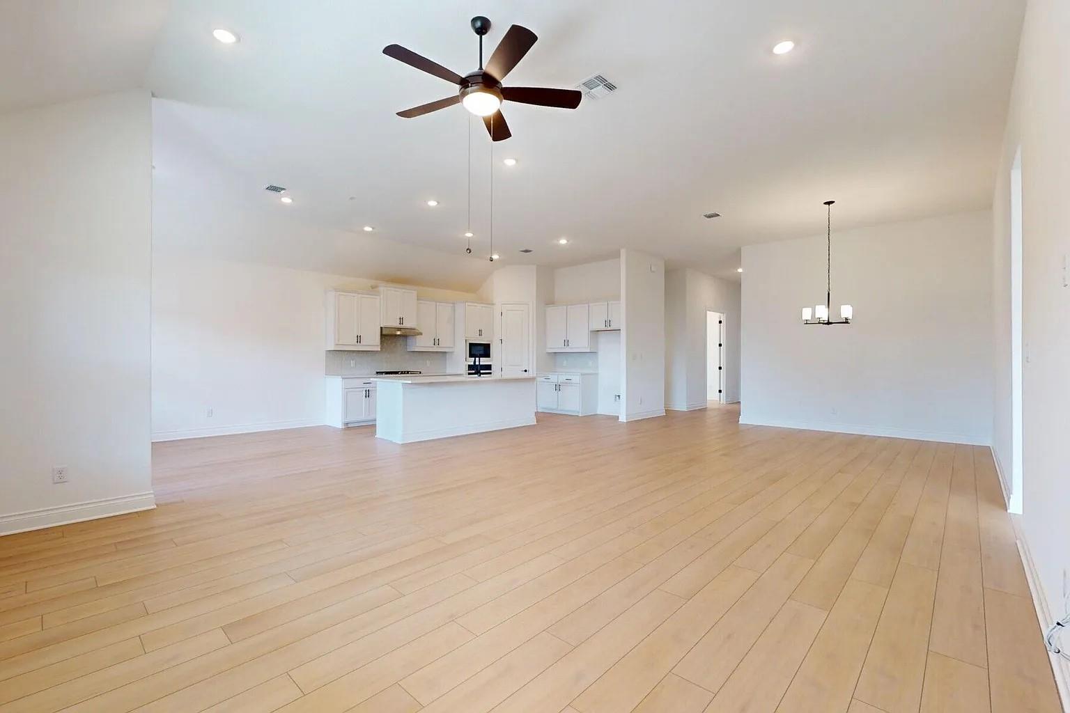 1208 White Daisy Ln, Georgetown, TX 78628