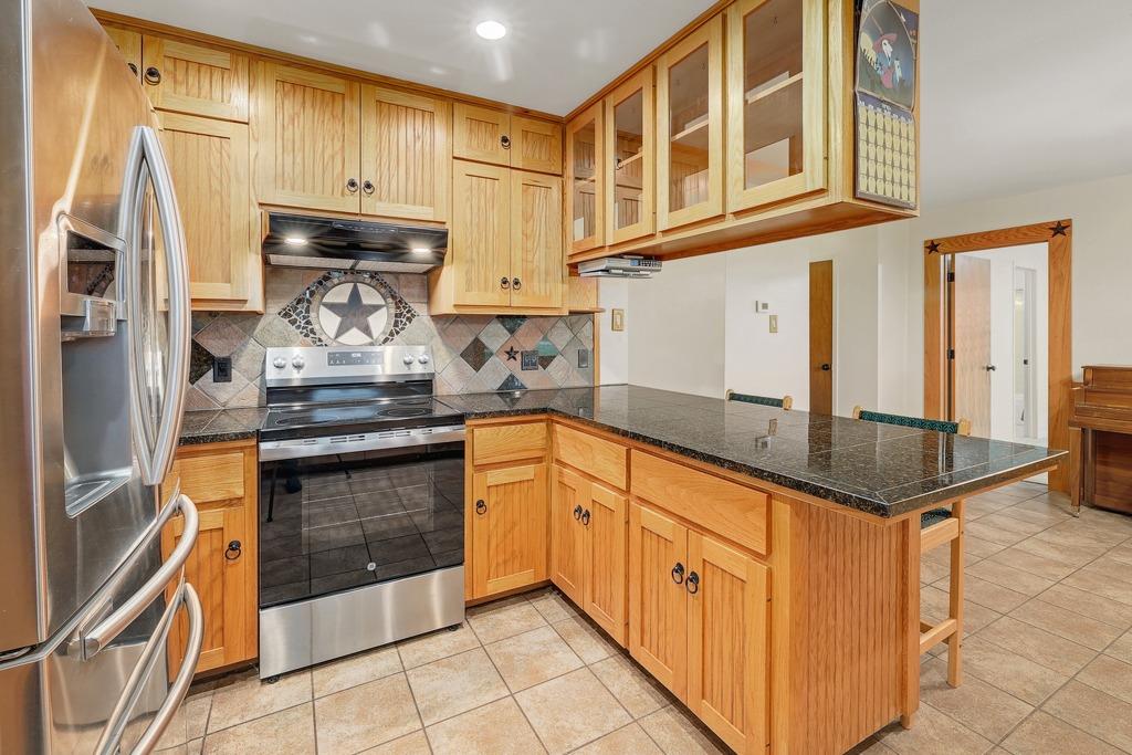 986 Shiloh Rd, Bastrop, TX 78602