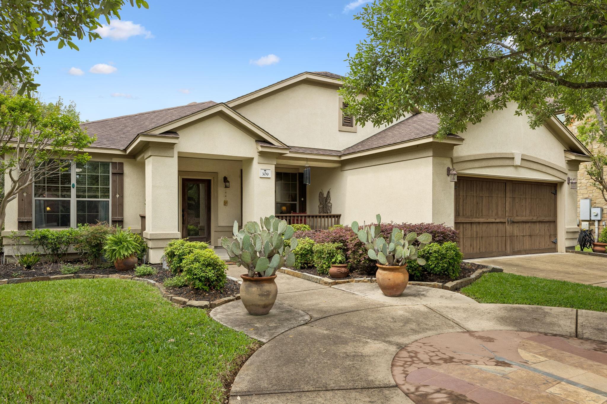 309 Island Oak Dr, Austin, TX 78748