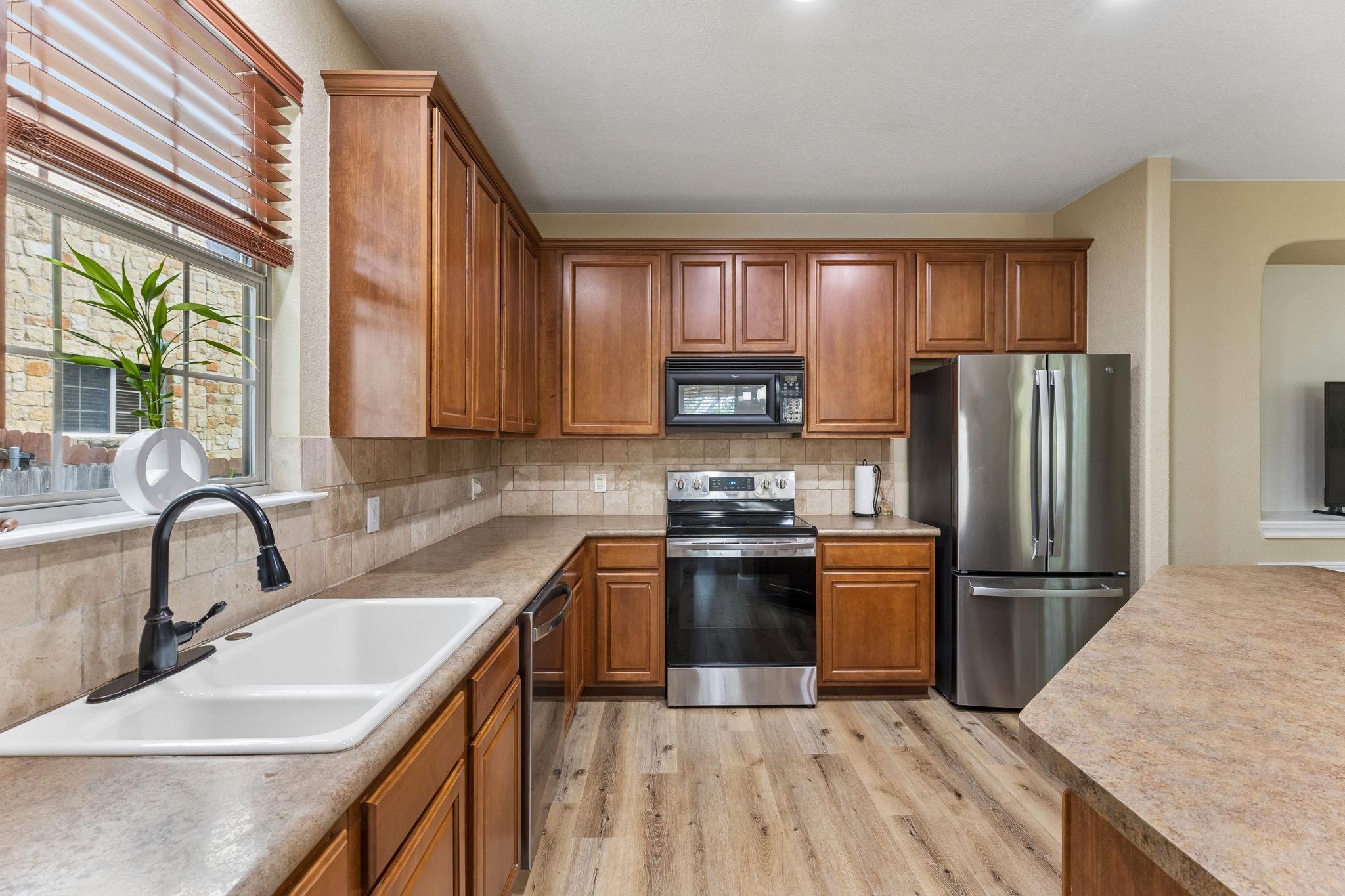 309 Island Oak Dr, Austin, TX 78748