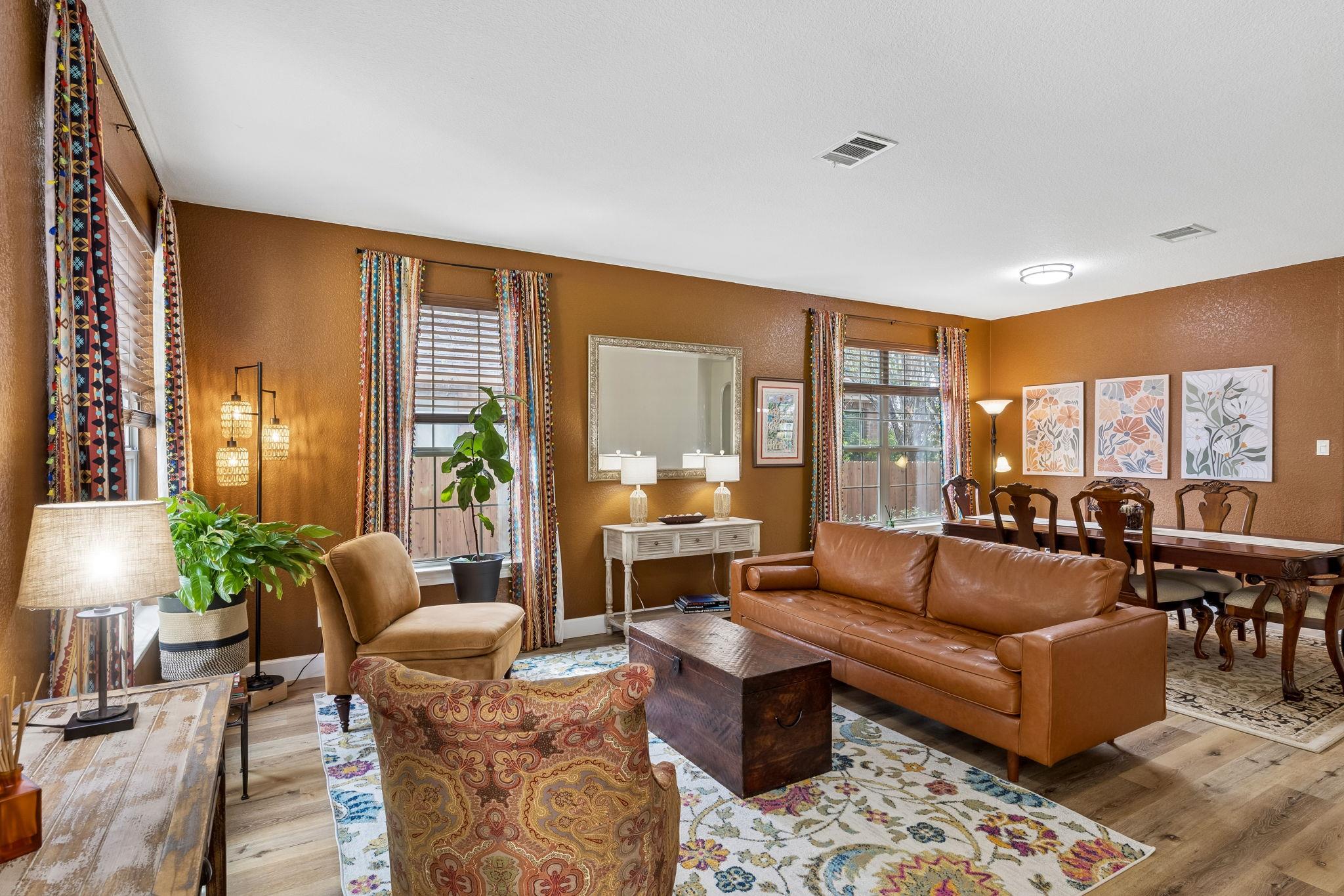 309 Island Oak Dr, Austin, TX 78748