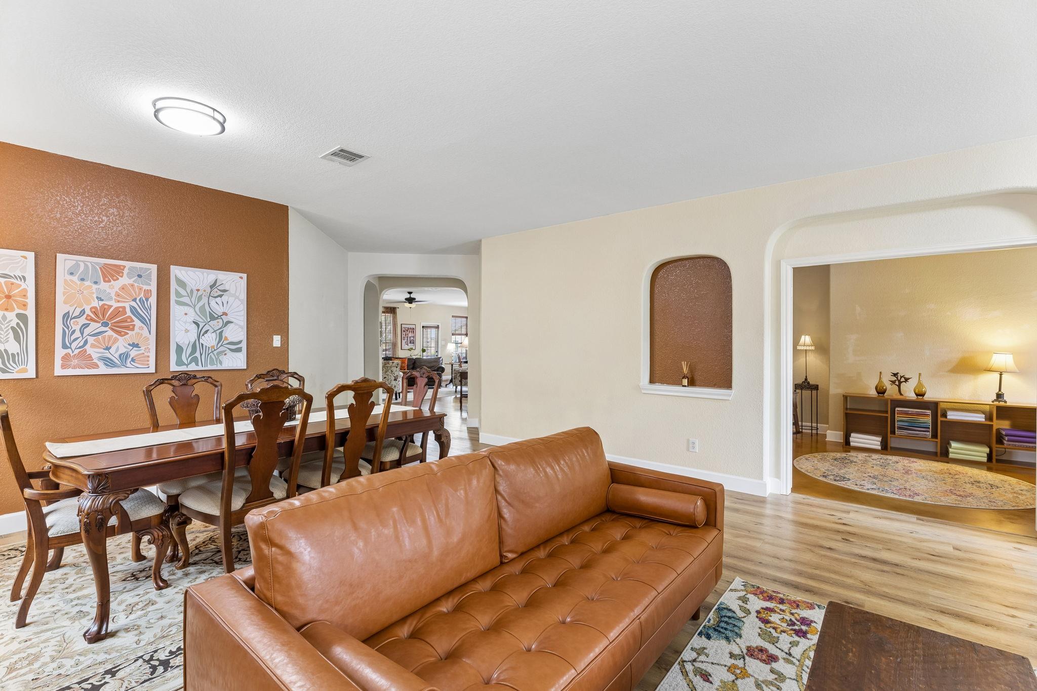 309 Island Oak Dr, Austin, TX 78748