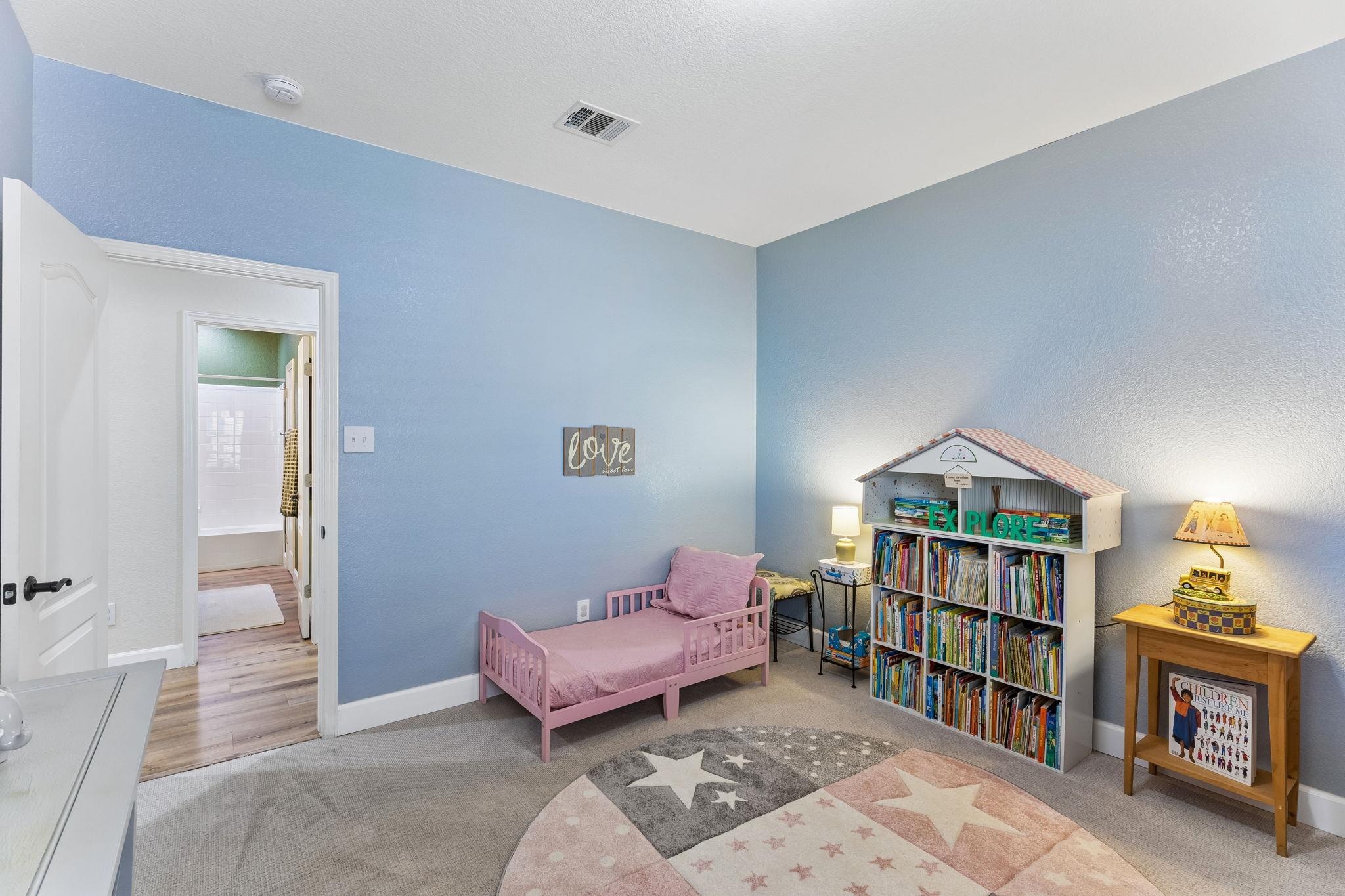 309 Island Oak Dr, Austin, TX 78748