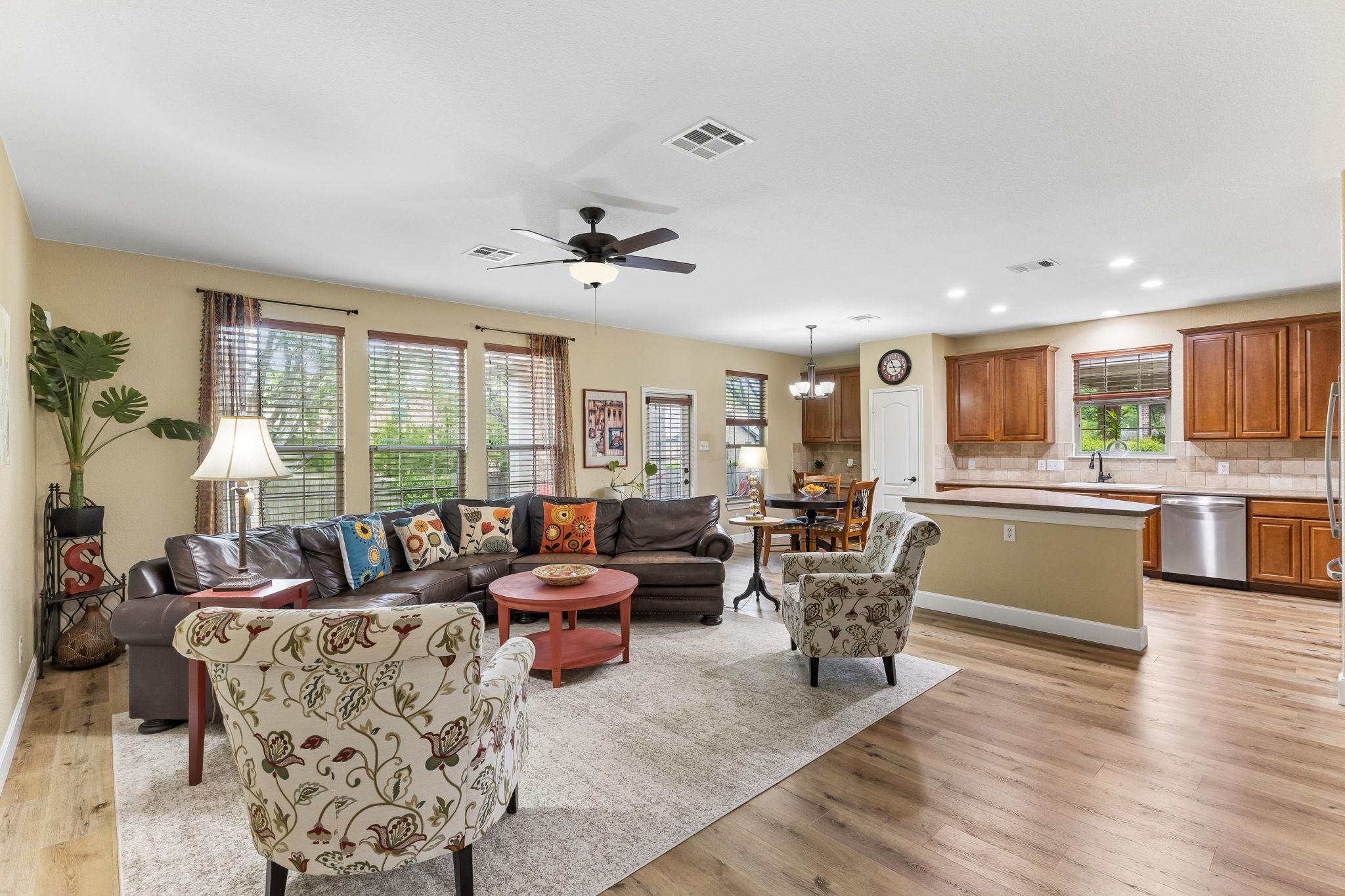 309 Island Oak Dr, Austin, TX 78748