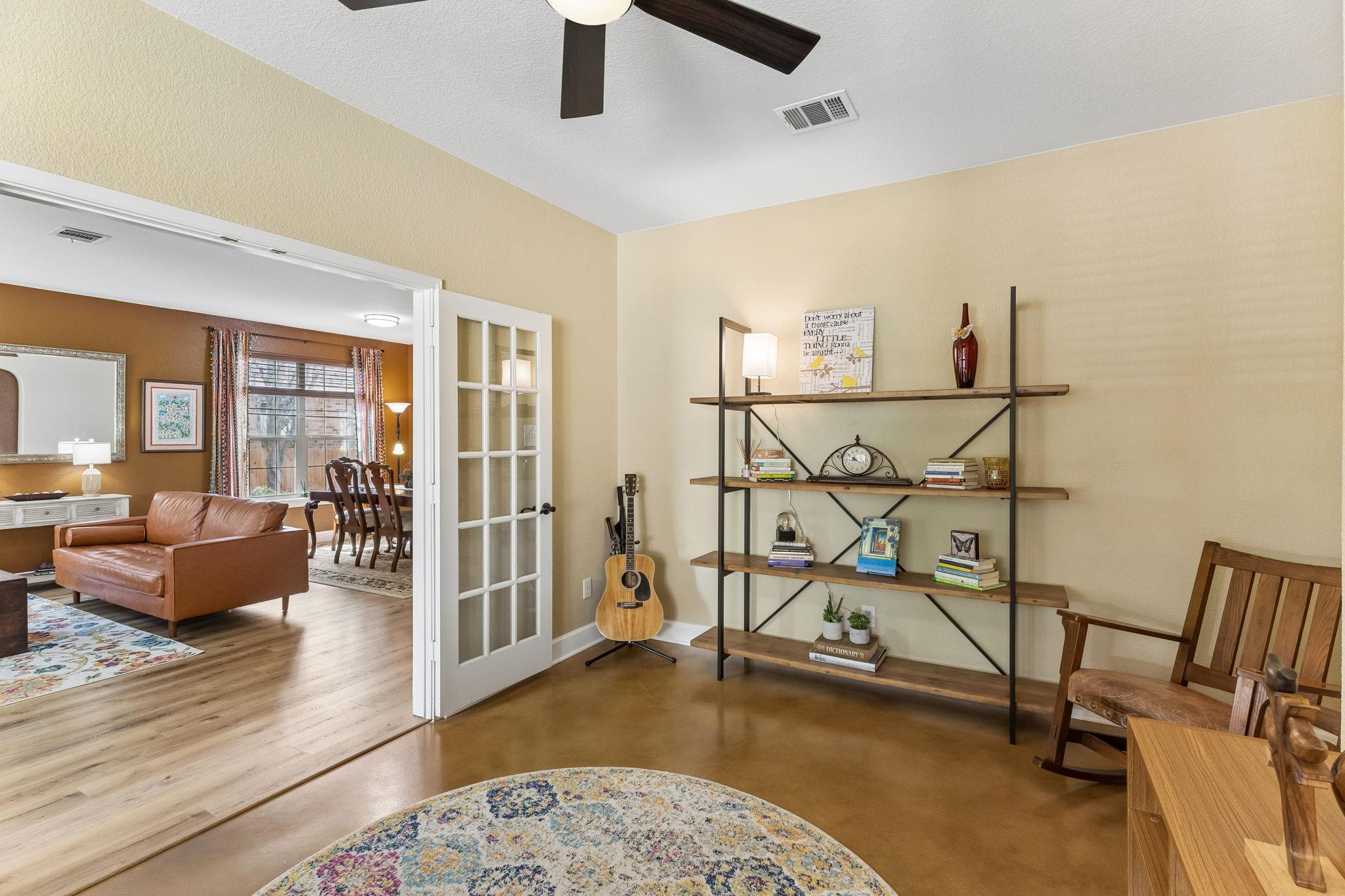 309 Island Oak Dr, Austin, TX 78748