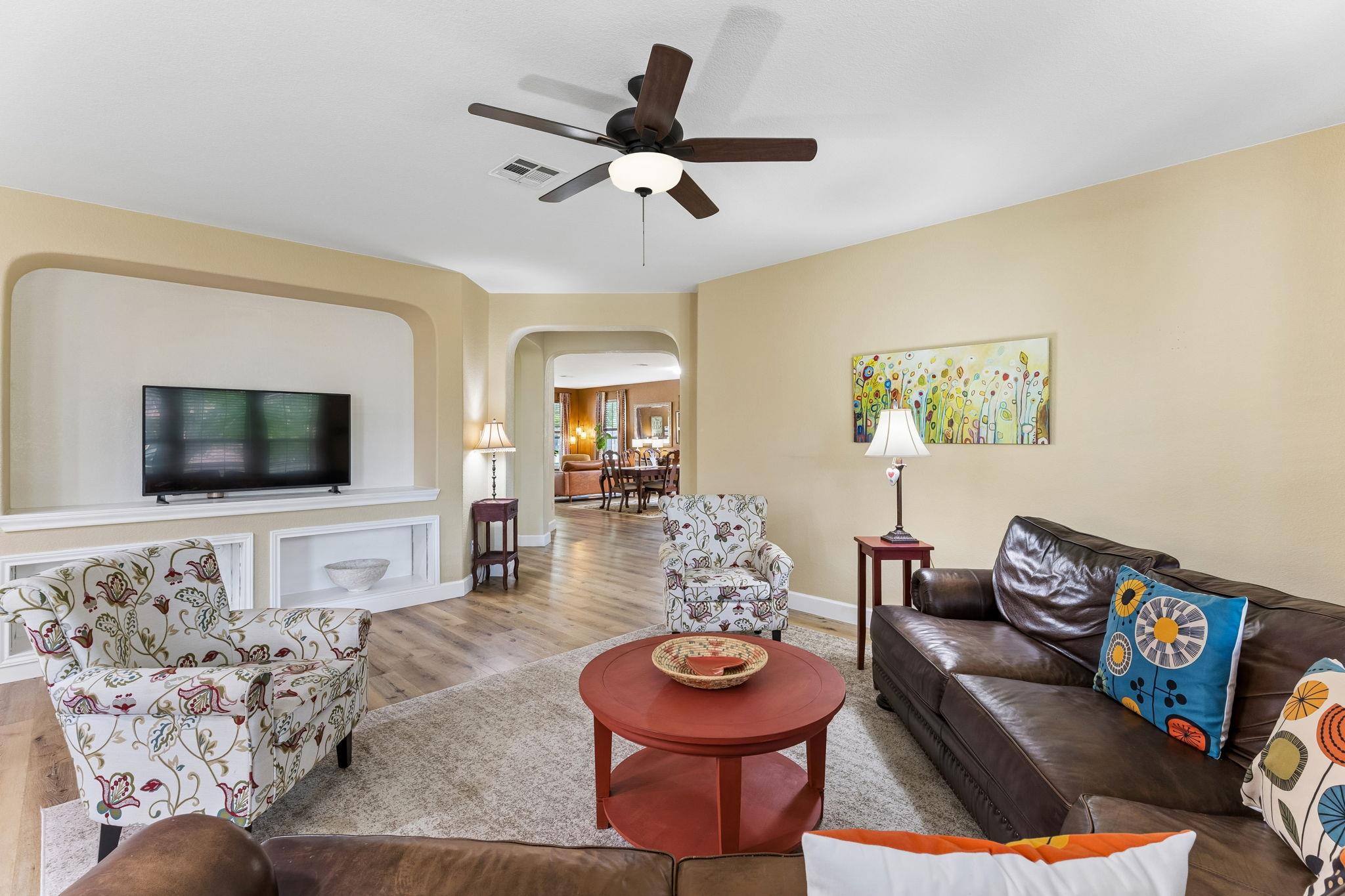 309 Island Oak Dr, Austin, TX 78748