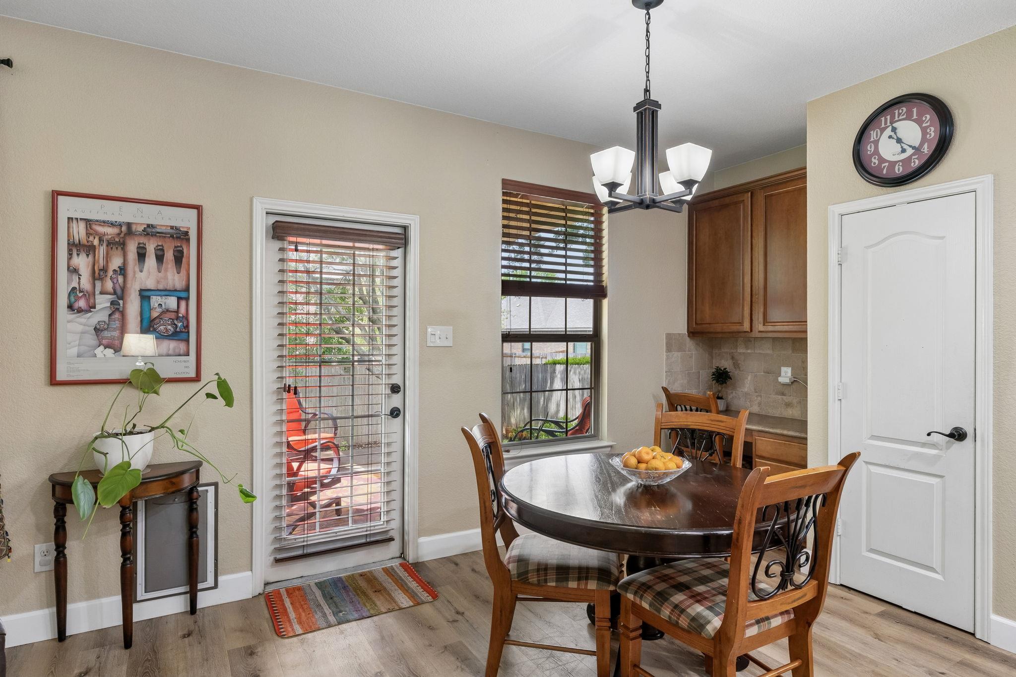 309 Island Oak Dr, Austin, TX 78748