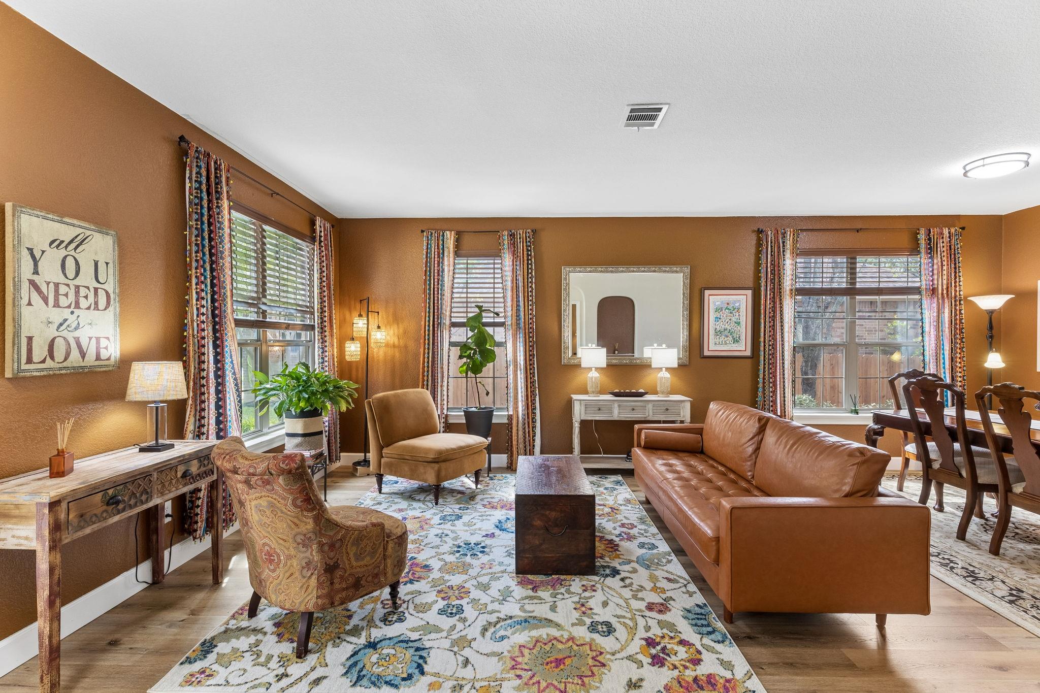 309 Island Oak Dr, Austin, TX 78748