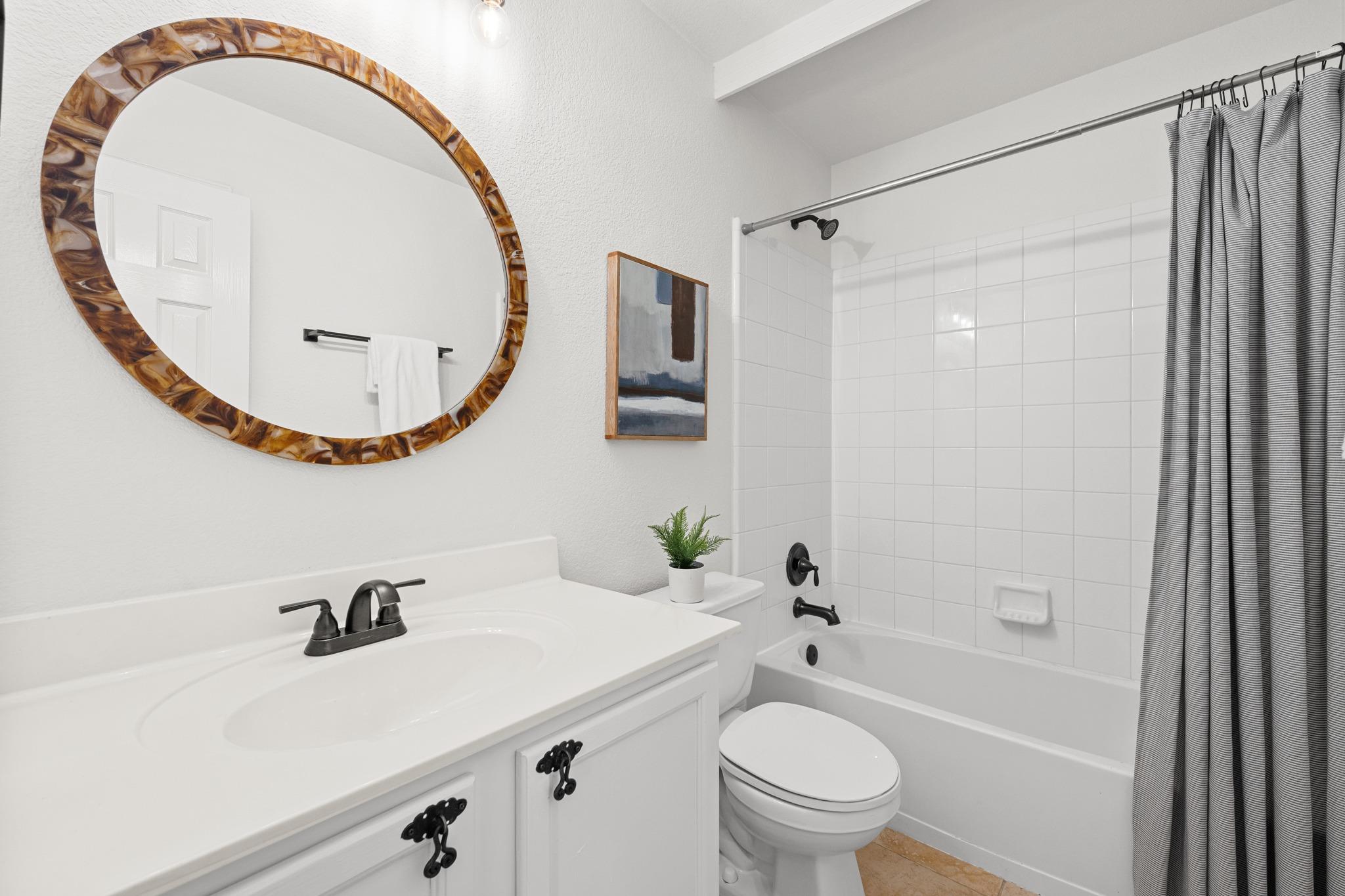 1001 Mapleridge Cir, Leander, TX 78641