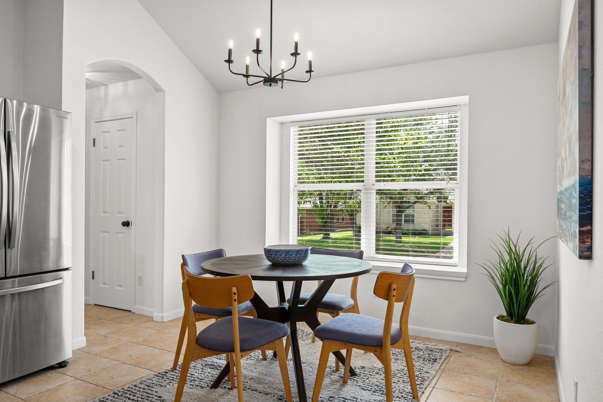 1001 Mapleridge Cir, Leander, TX 78641