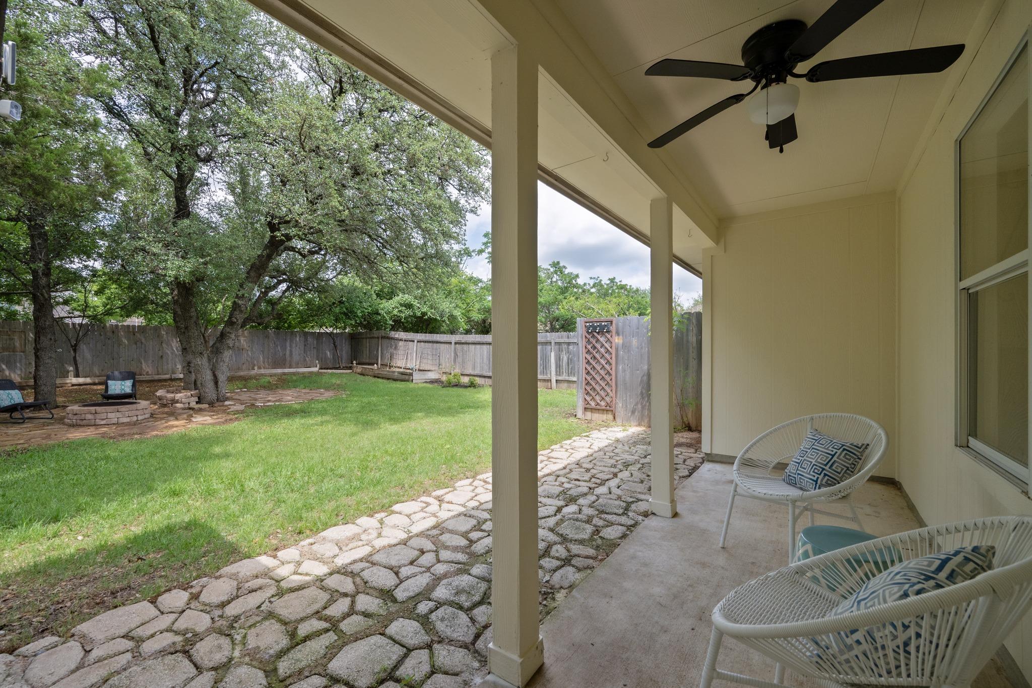 1001 Mapleridge Cir, Leander, TX 78641