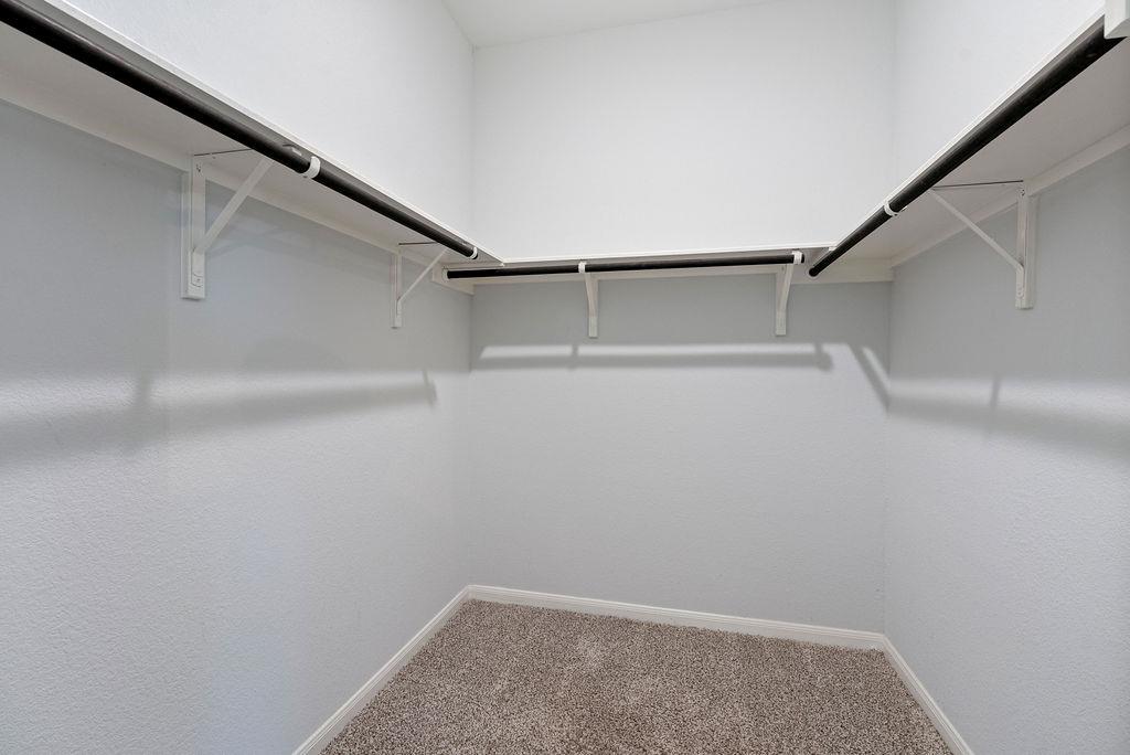 302 Timber Brook Dr, Hutto, TX 78634