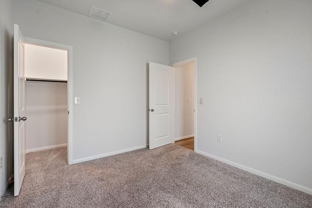 302 Timber Brook Dr, Hutto, TX 78634