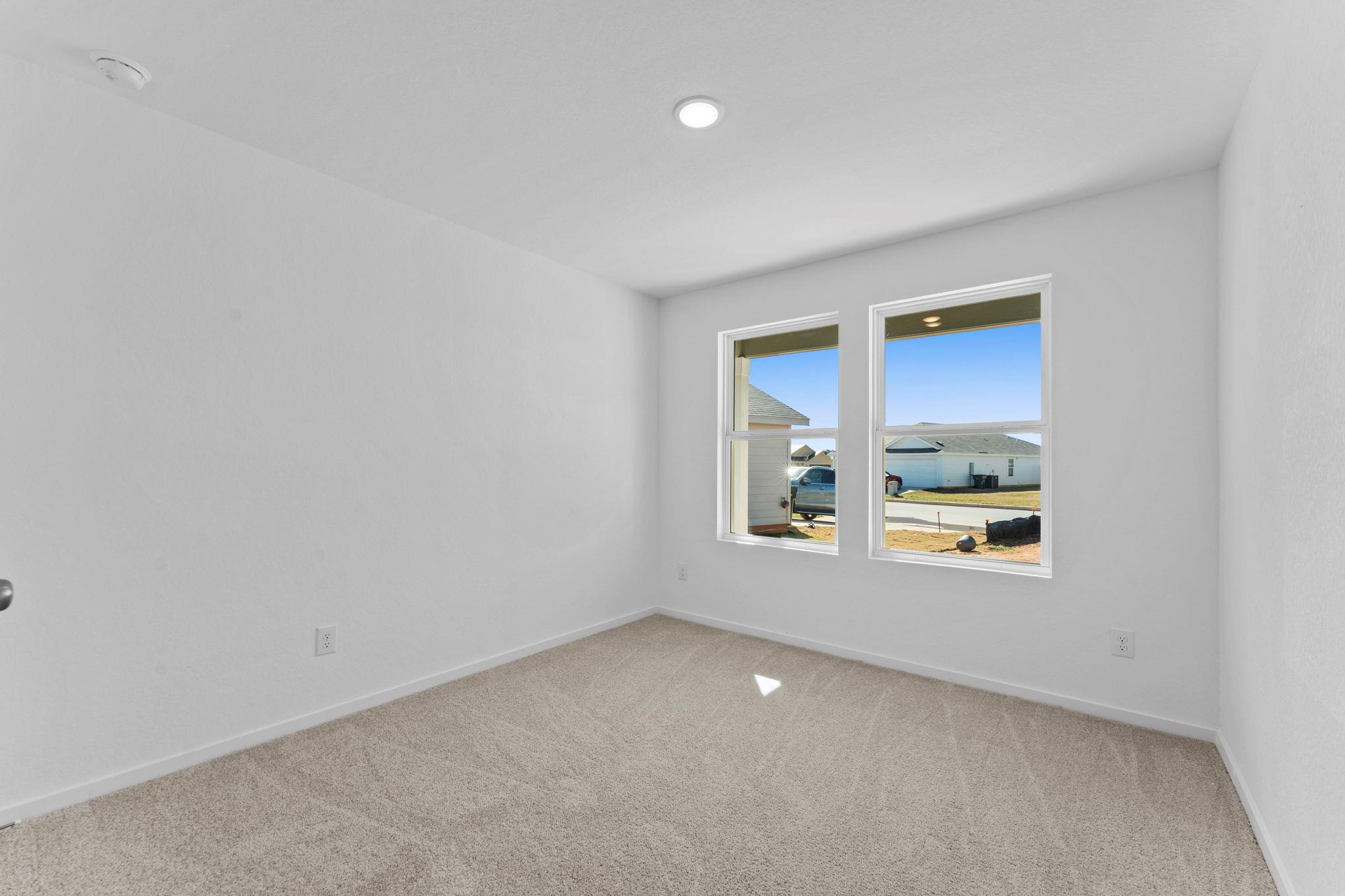 137 Alameda Dr, Fredericksburg, TX 78624