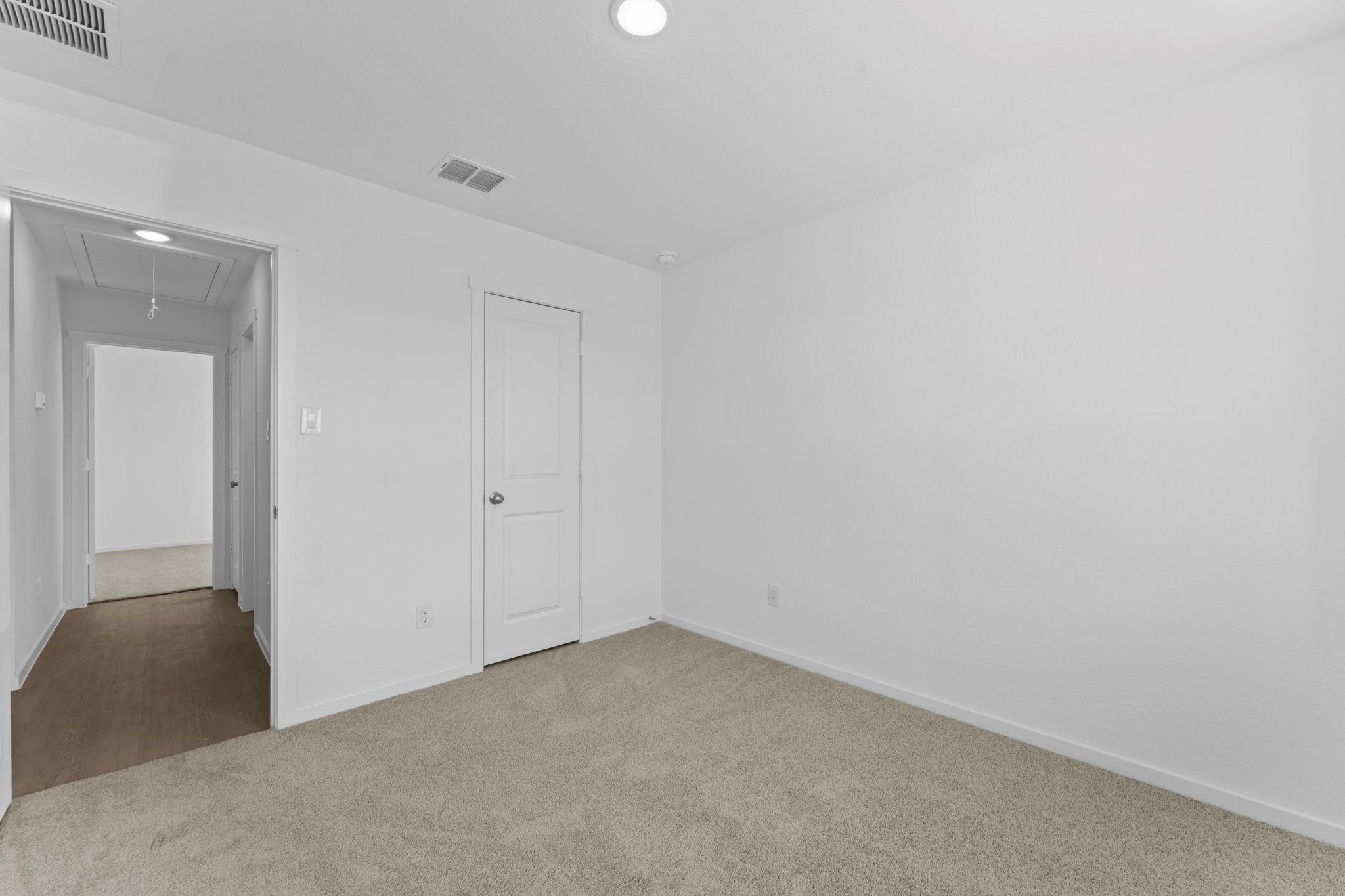 137 Alameda Dr, Fredericksburg, TX 78624