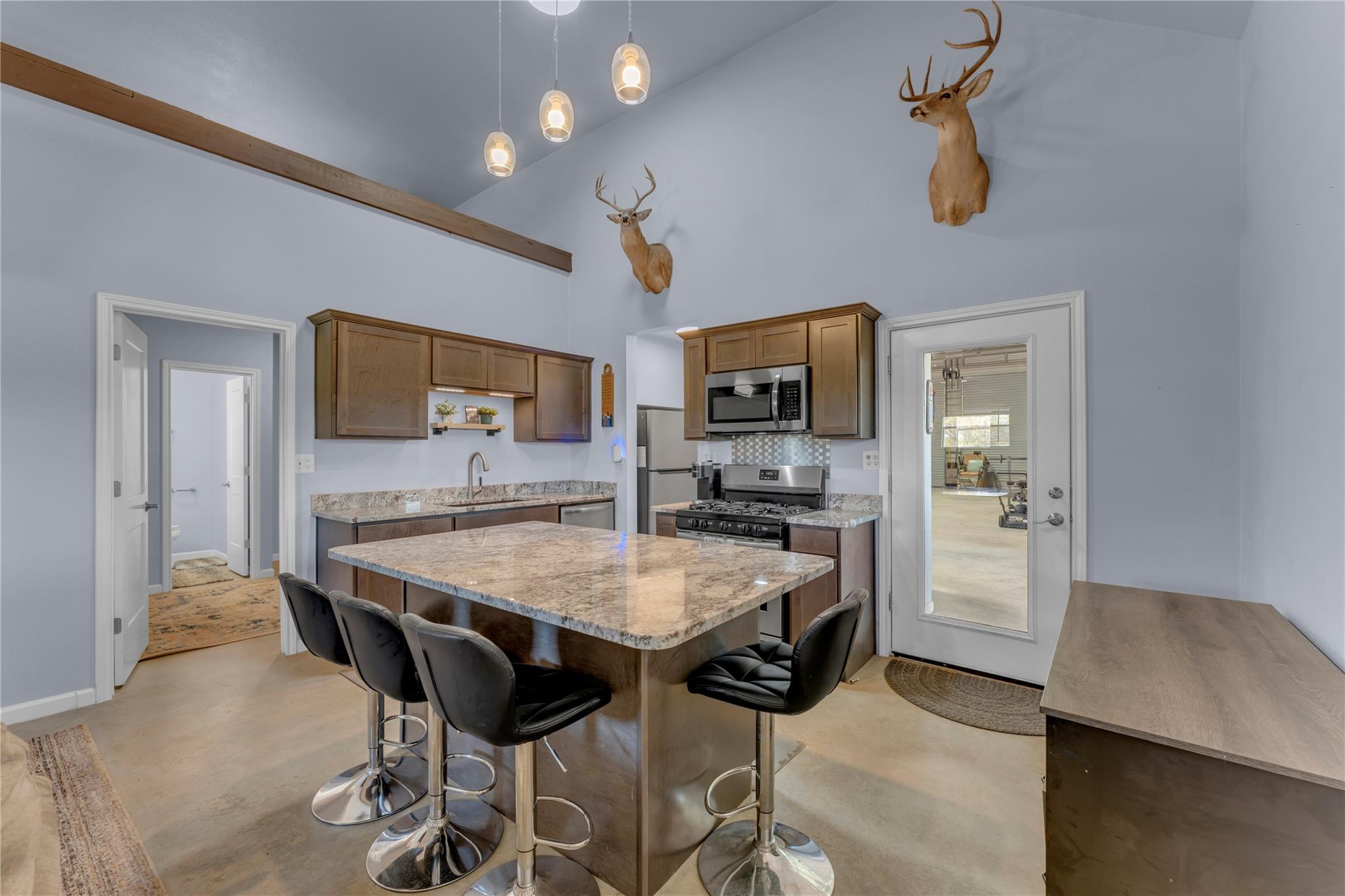 6475 County Road 216, Llano, TX 78643