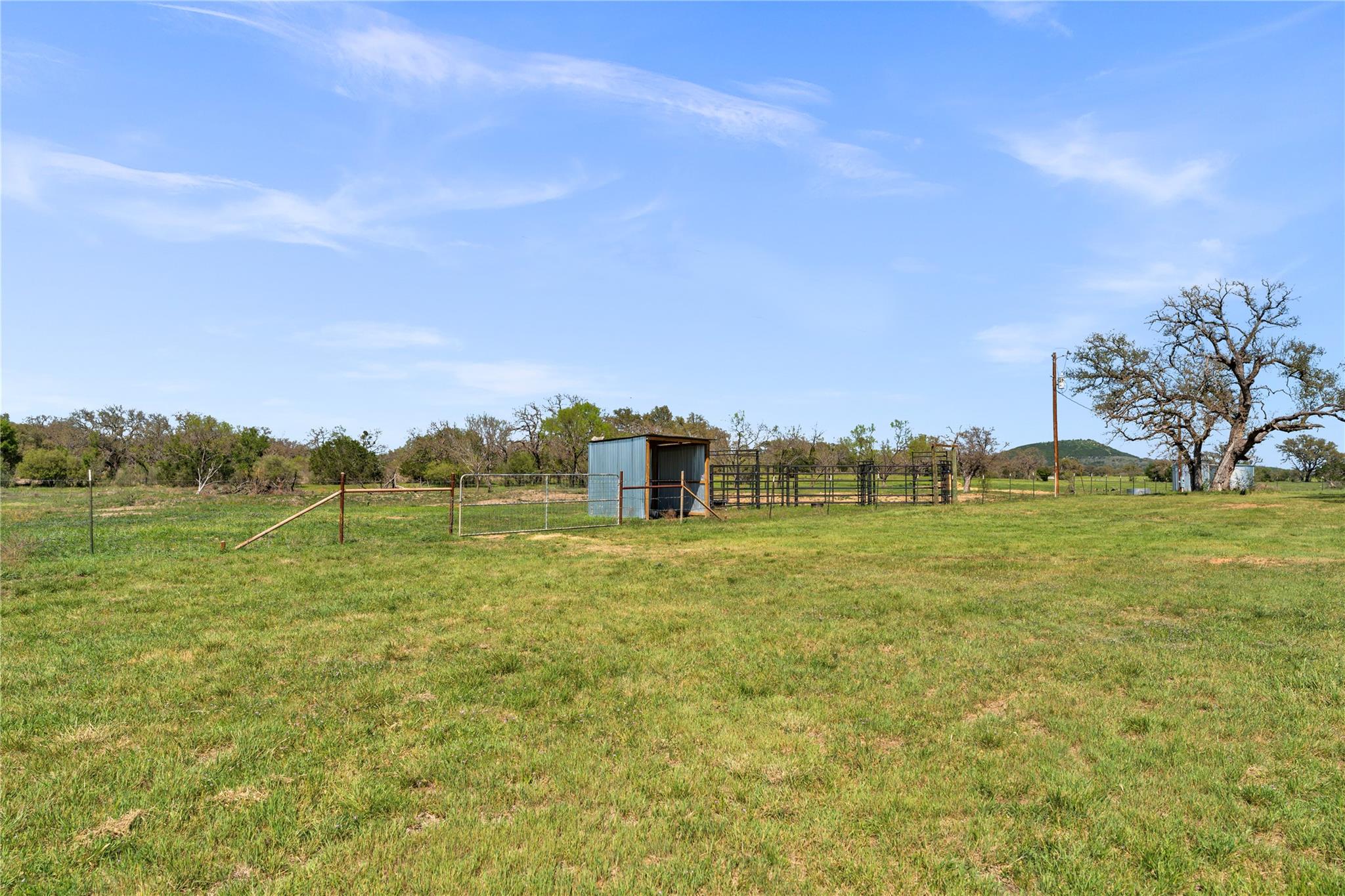 6475 County Road 216, Llano, TX 78643