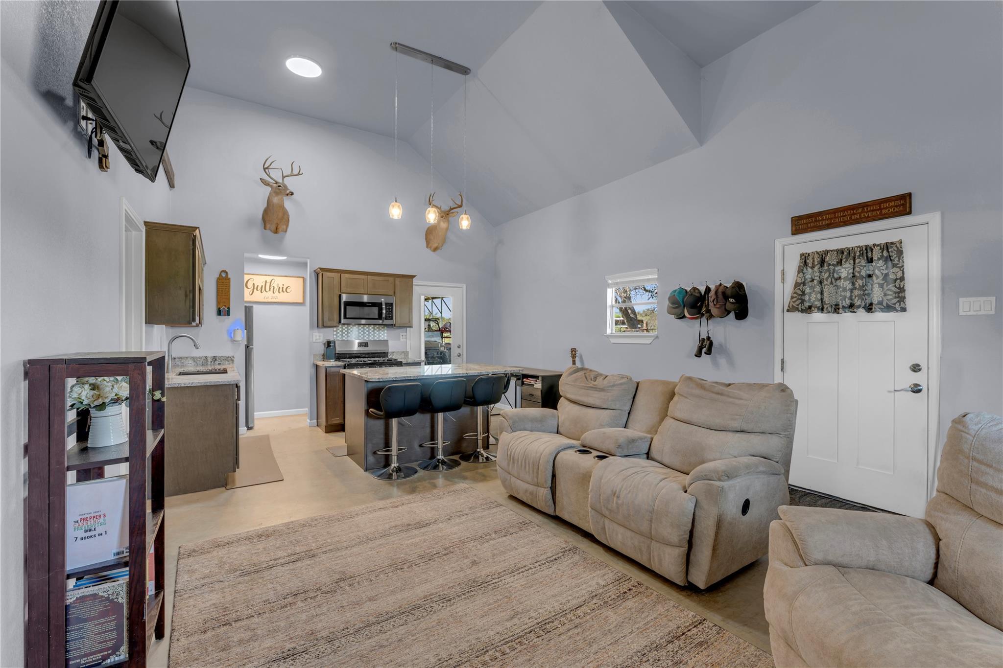 6475 County Road 216, Llano, TX 78643