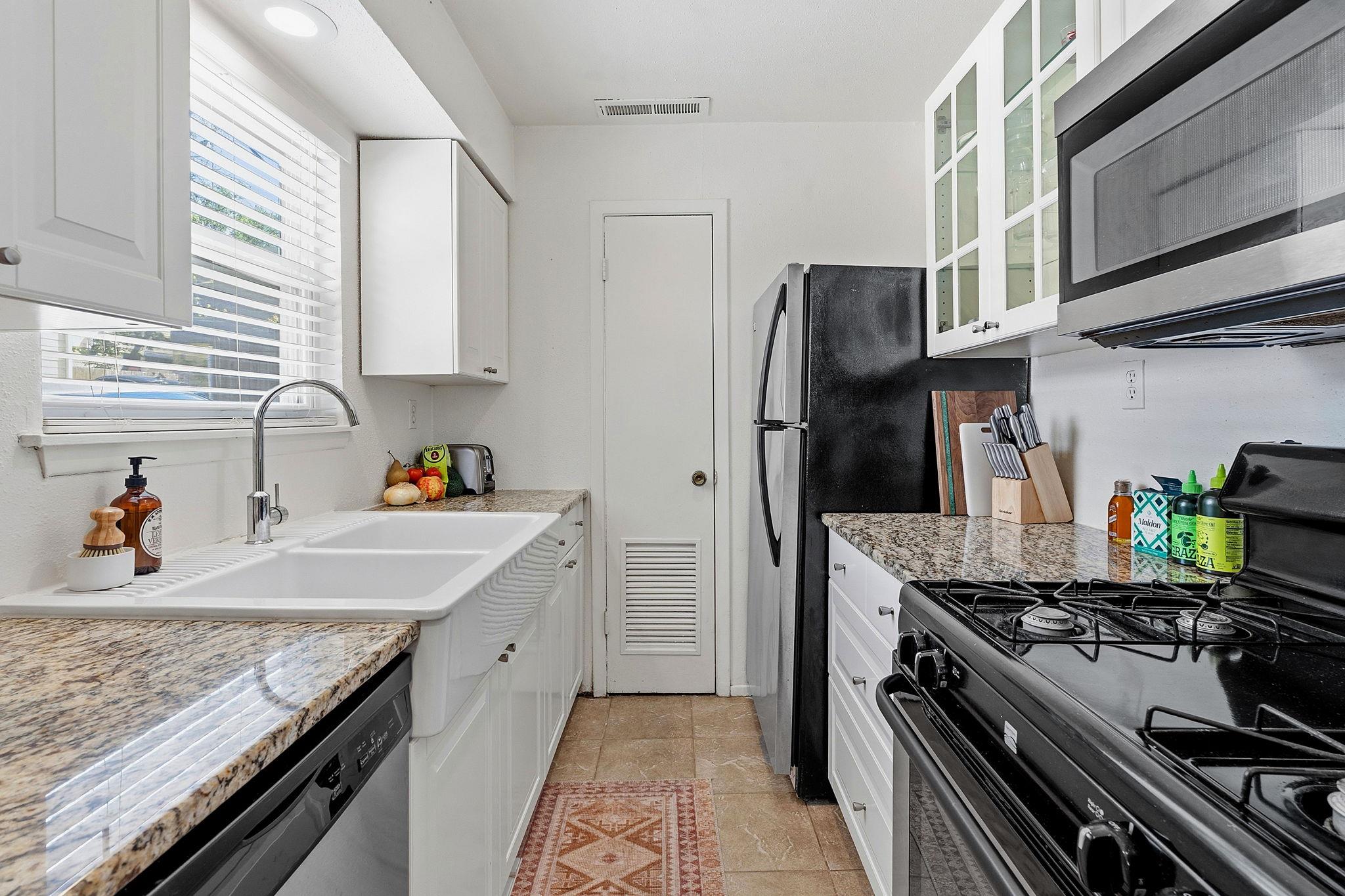 1106 W 22nd St # 1, Austin, TX 78705