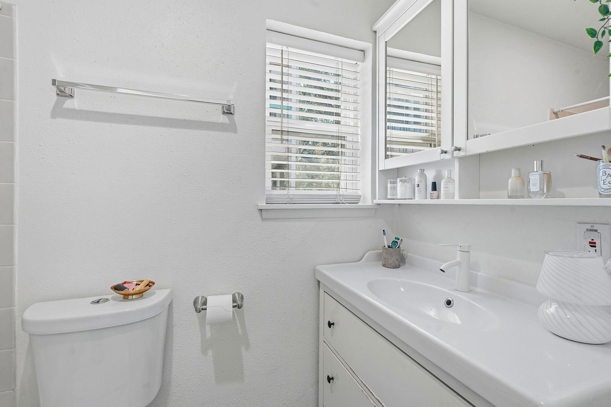 1106 W 22nd St # 1, Austin, TX 78705