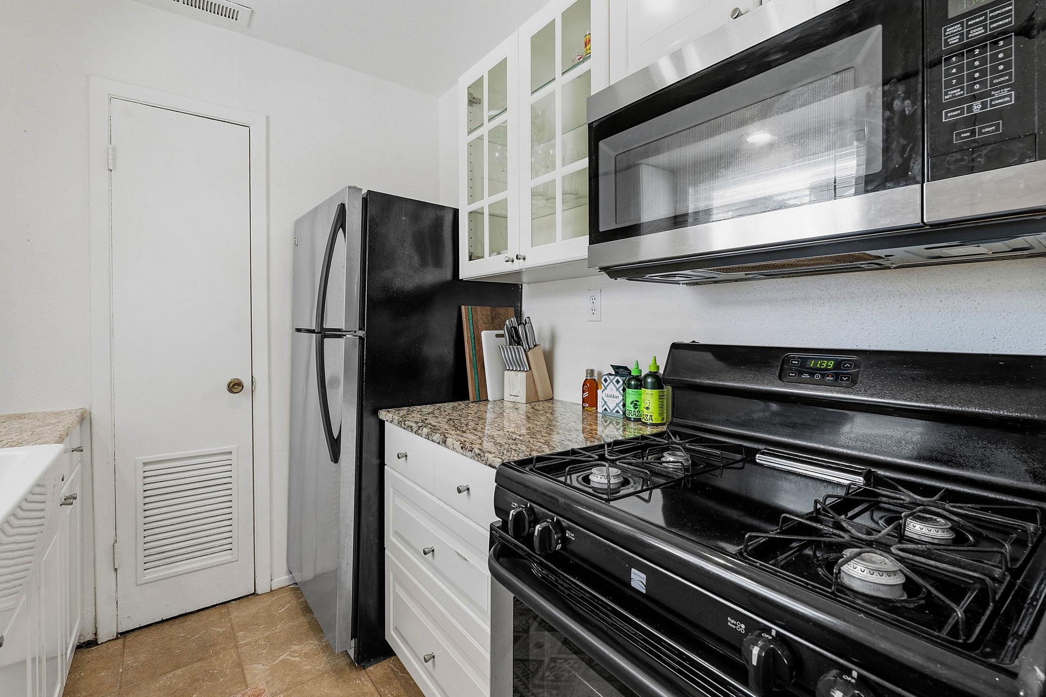 1106 W 22nd St # 1, Austin, TX 78705