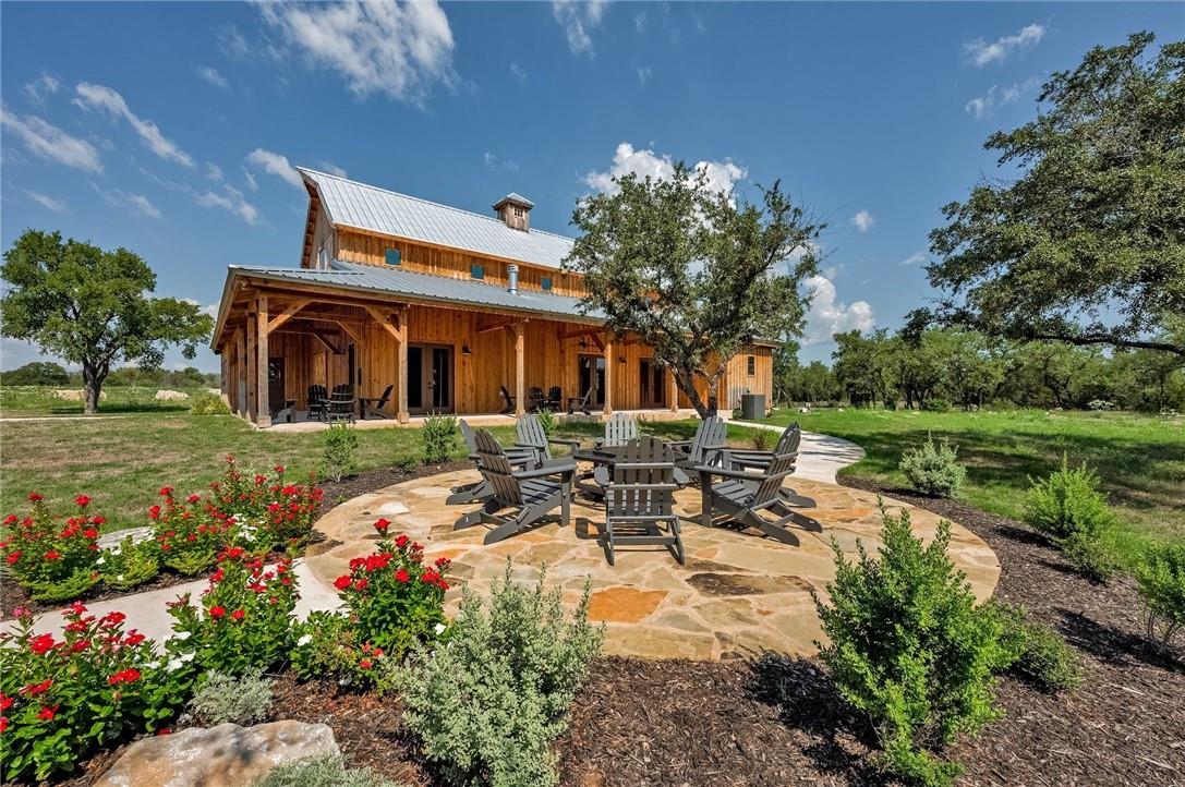 104 Rocky Summit Ct, Spicewood, TX 78669