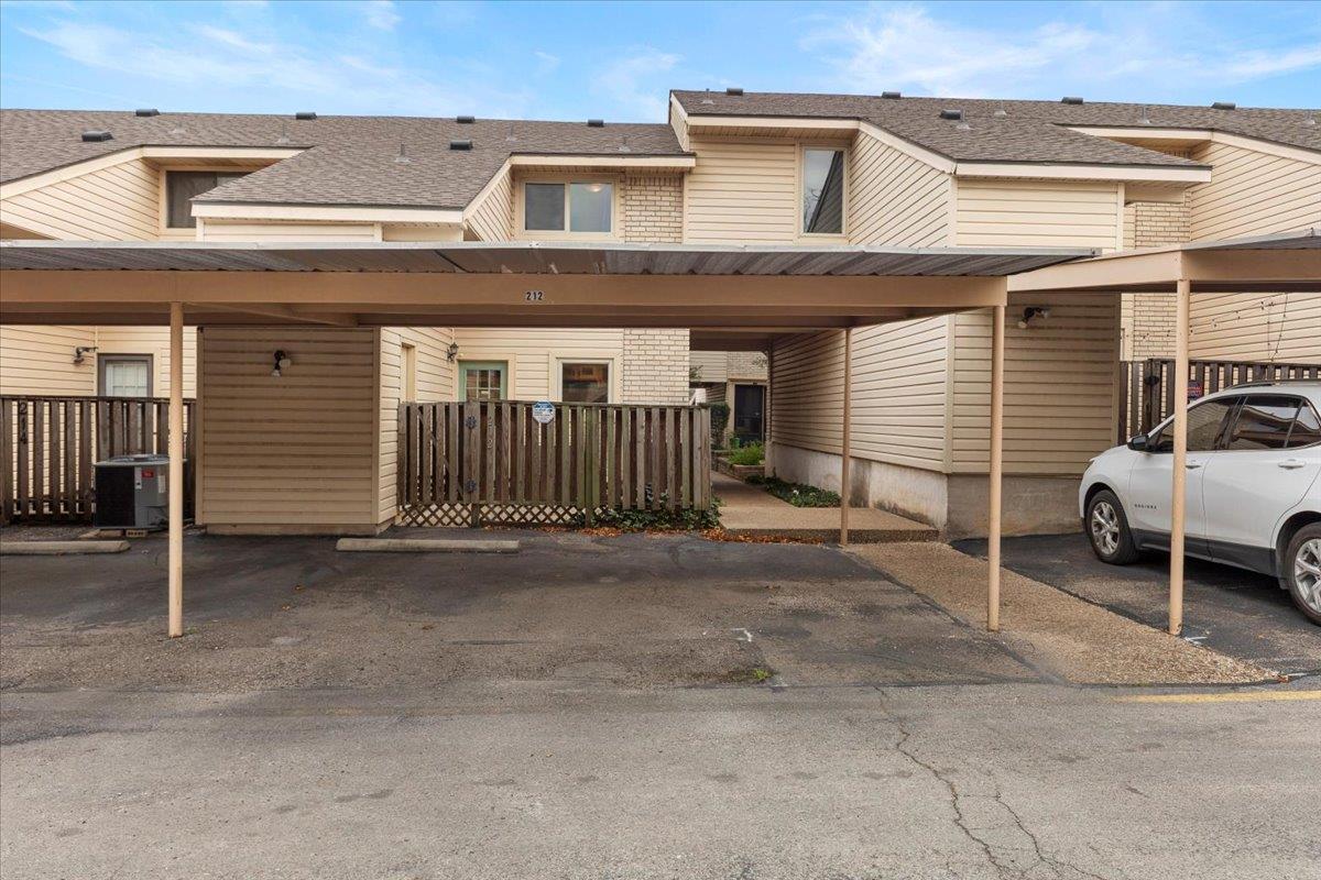 8400 Jamestown Dr # 212, Austin, TX 78758