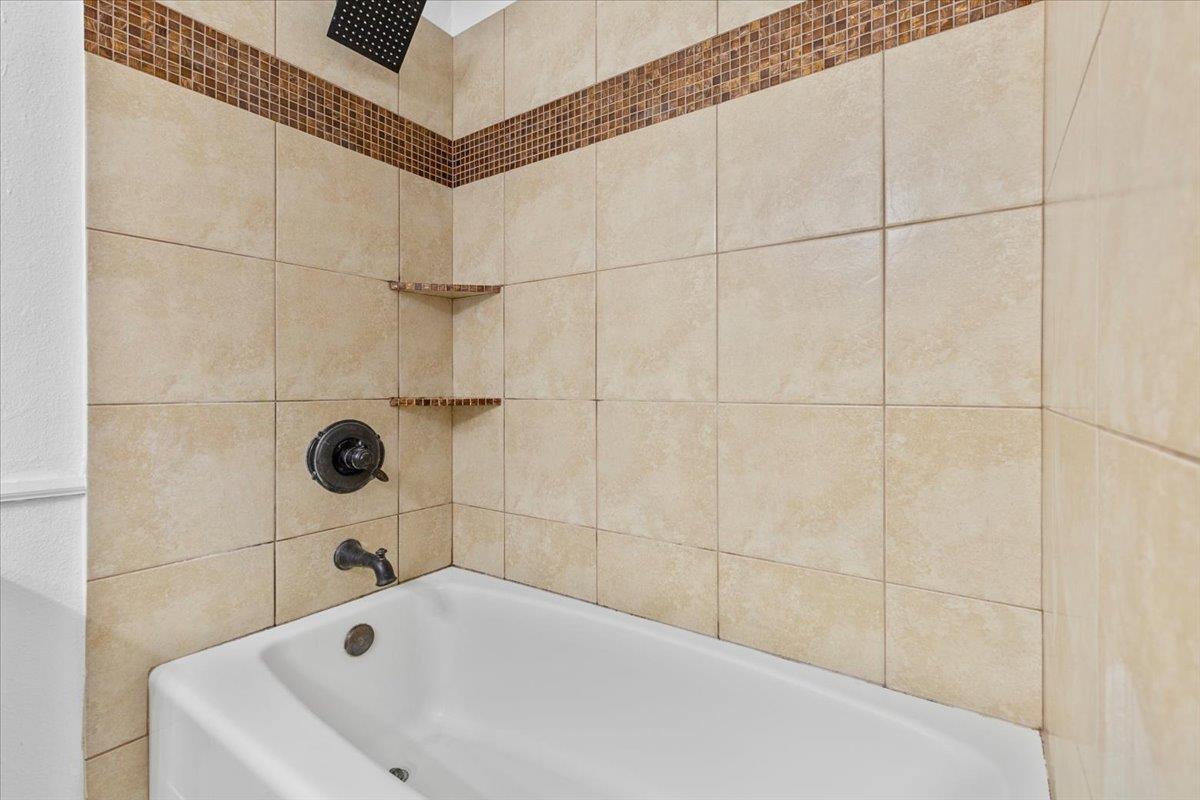 8400 Jamestown Dr # 212, Austin, TX 78758