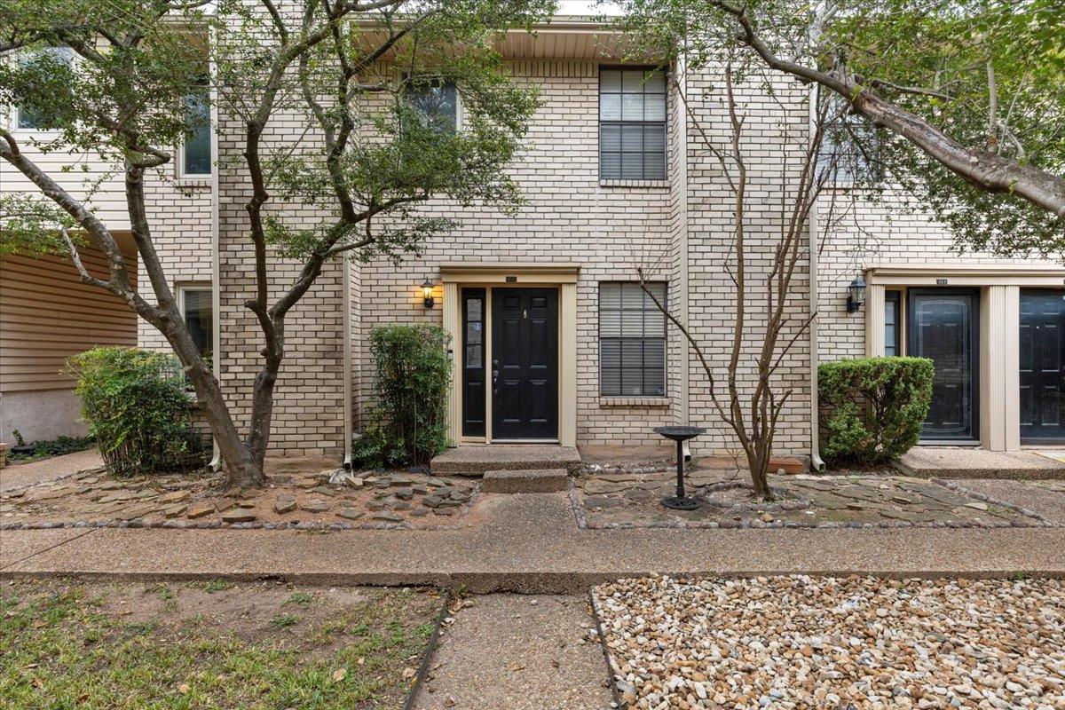 8400 Jamestown Dr # 212, Austin, TX 78758