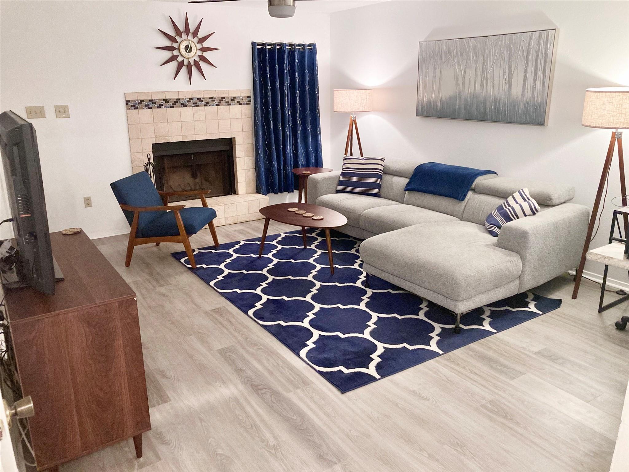 8400 Jamestown Dr # 212, Austin, TX 78758