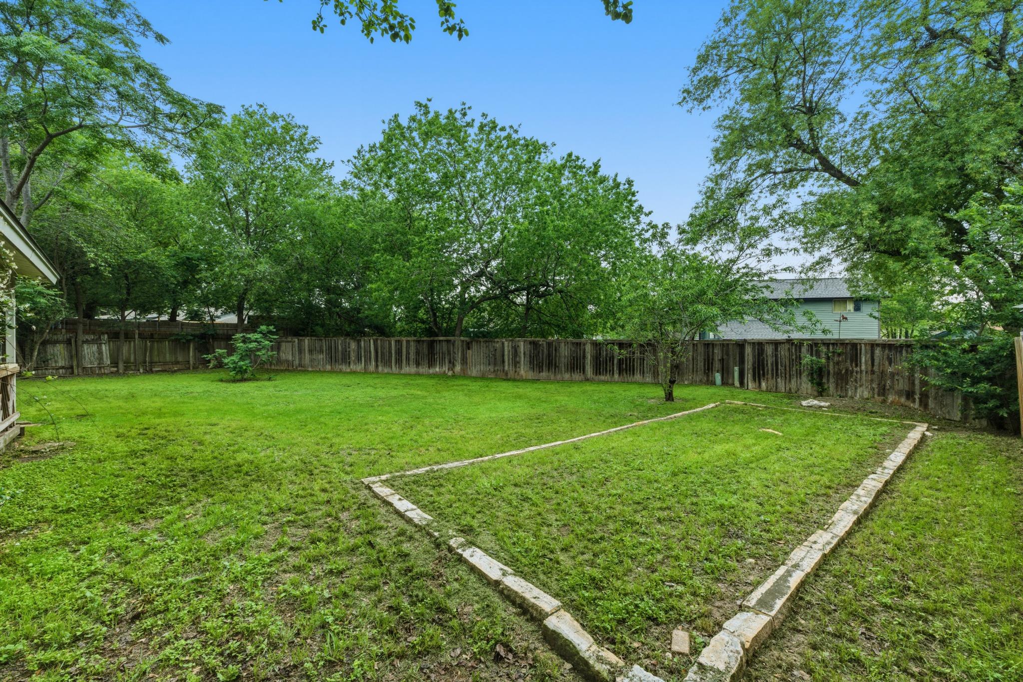8202 Alcorn Cir, Austin, TX 78748