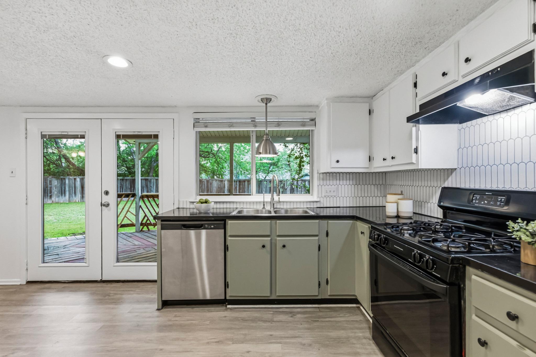 8202 Alcorn Cir, Austin, TX 78748