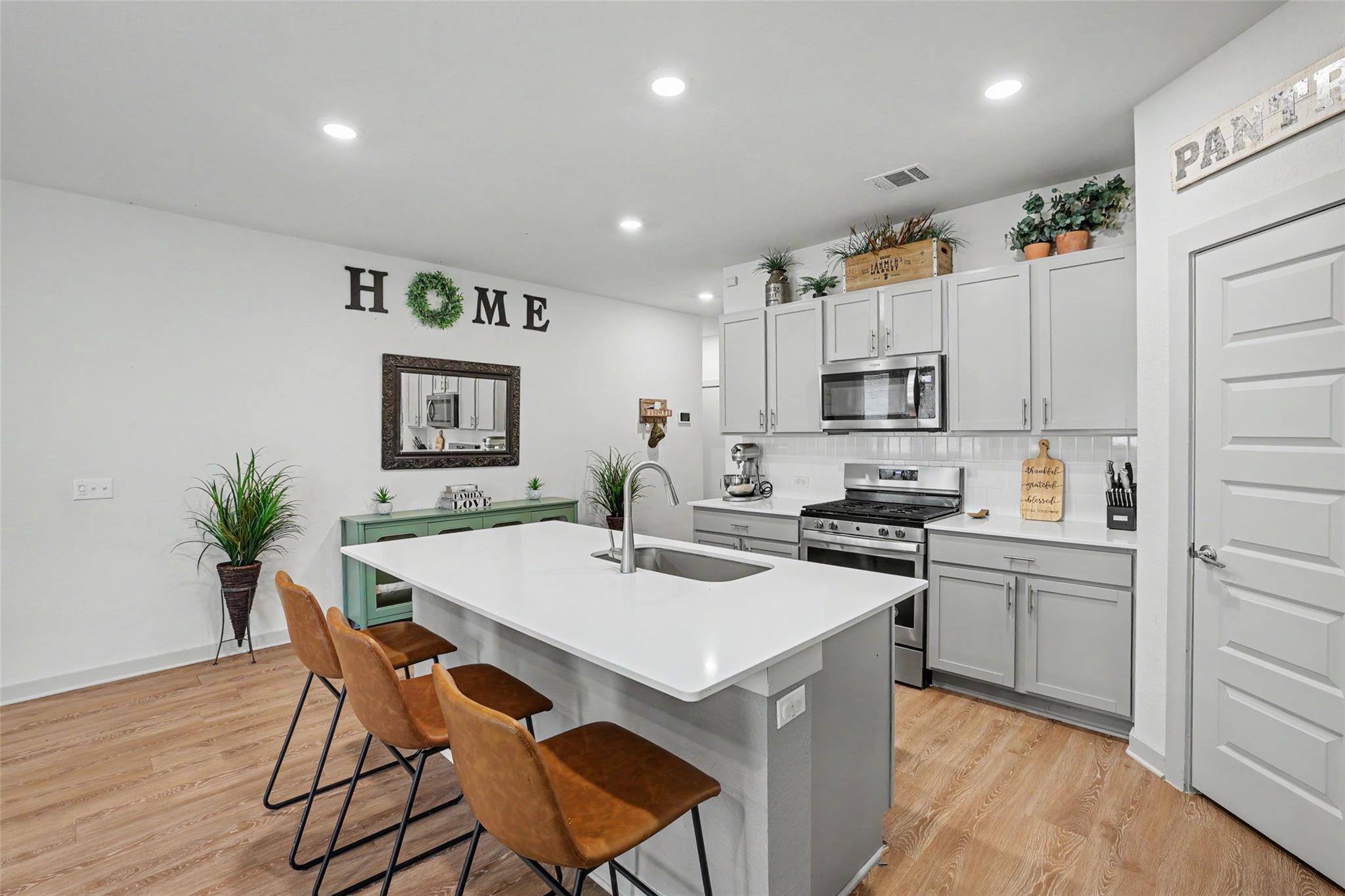 213 Florenz Ln, Georgetown, TX 78628