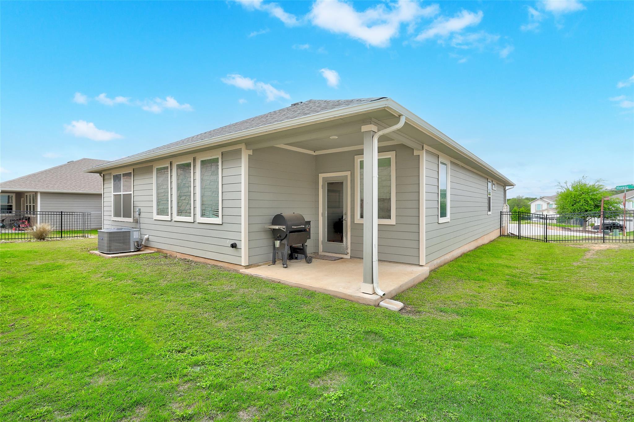 213 Florenz Ln, Georgetown, TX 78628