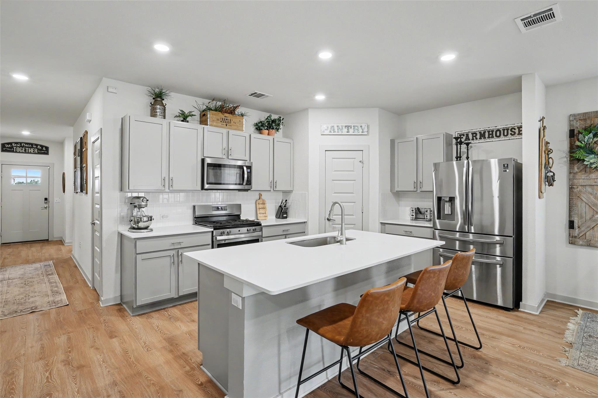 213 Florenz Ln, Georgetown, TX 78628