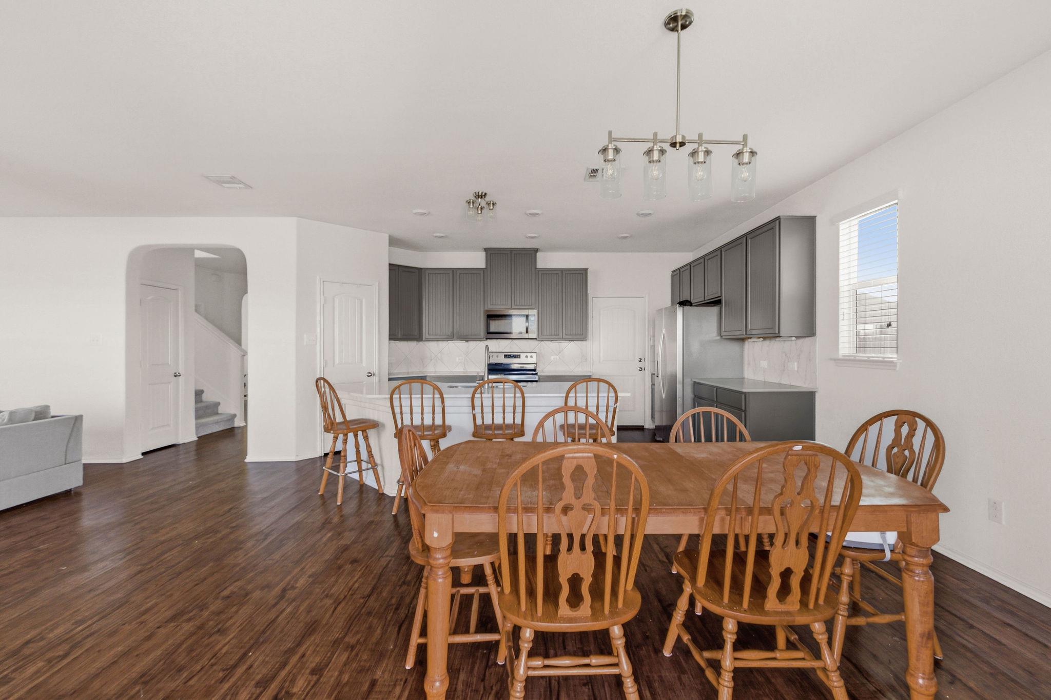 220 Saranac Dr, Elgin, TX 78621