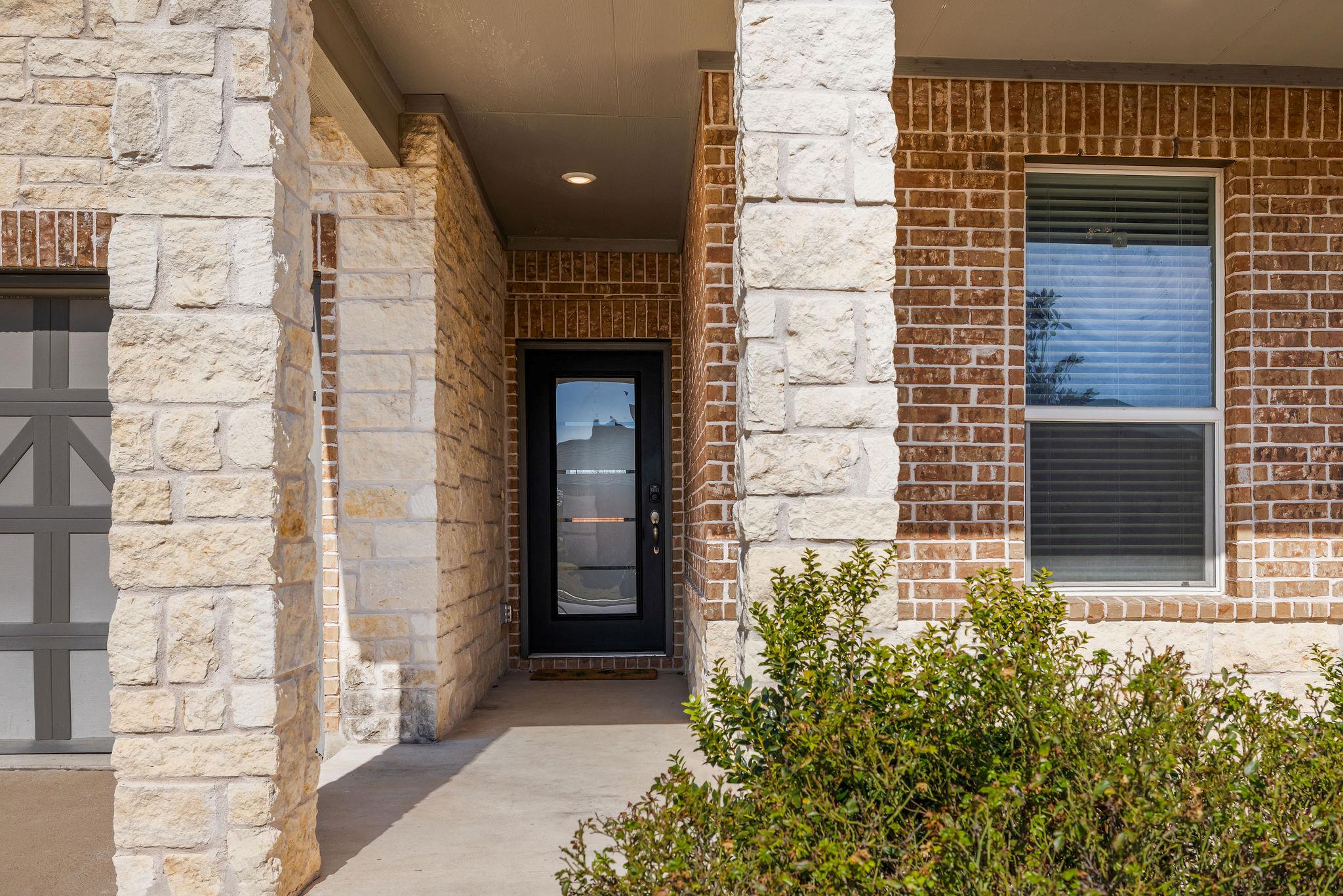 220 Saranac Dr, Elgin, TX 78621