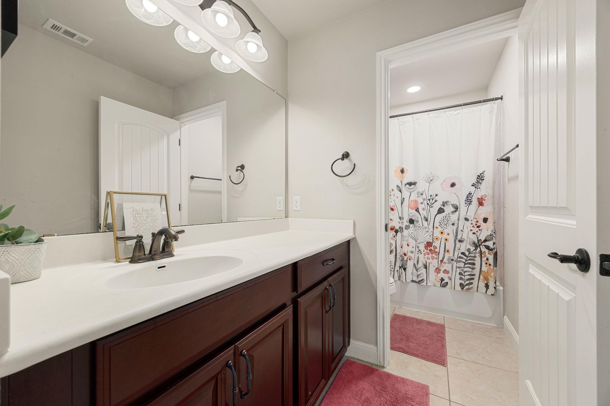 225 Pettigrew Path, Buda, TX 78610