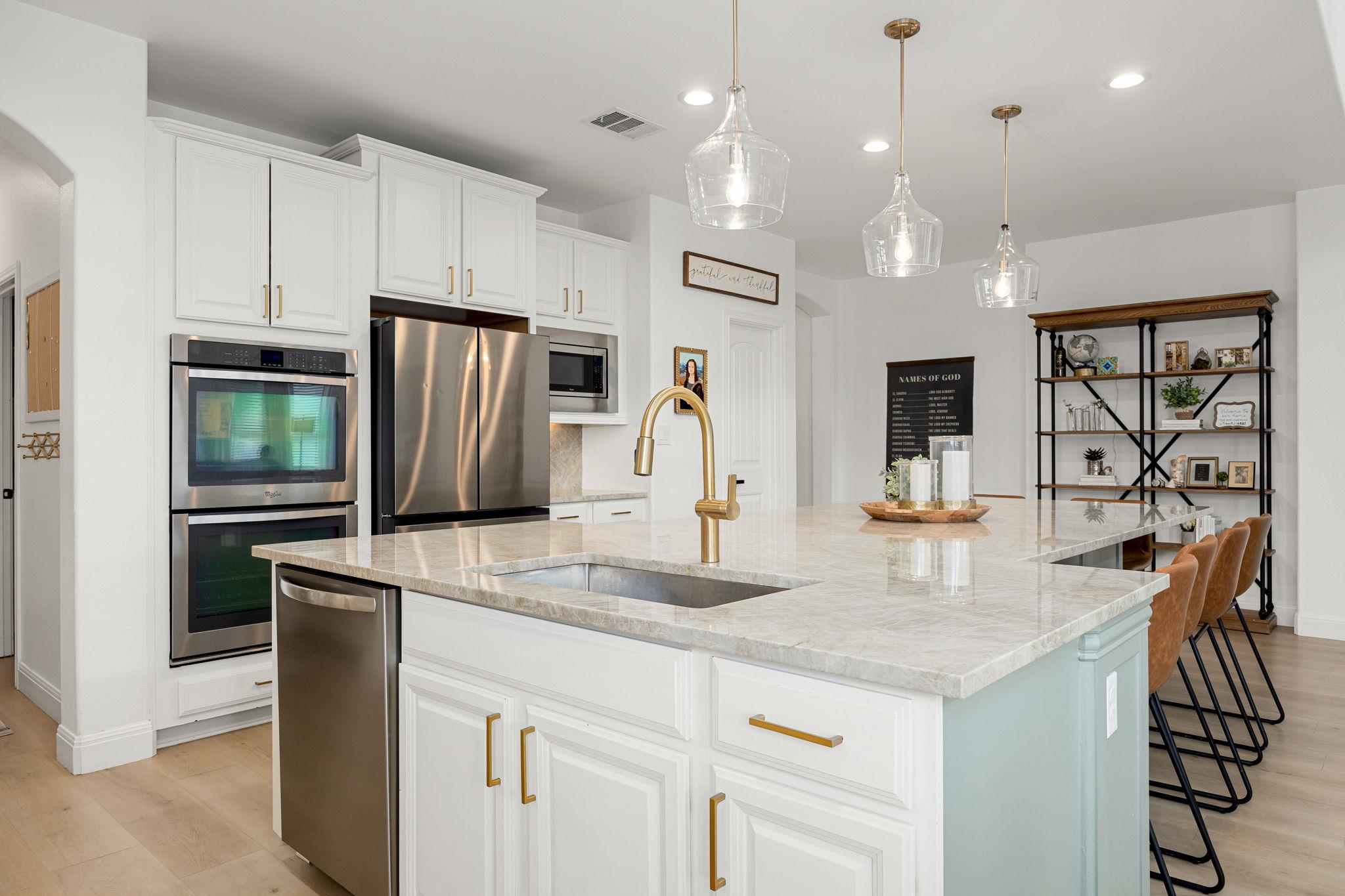 225 Pettigrew Path, Buda, TX 78610