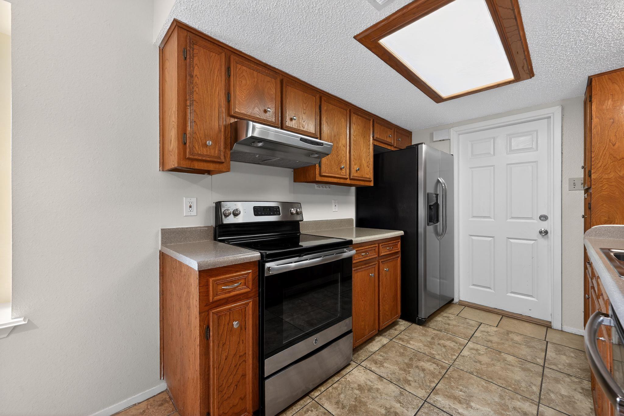 1911 Tipperary Dr, Leander, TX 78641