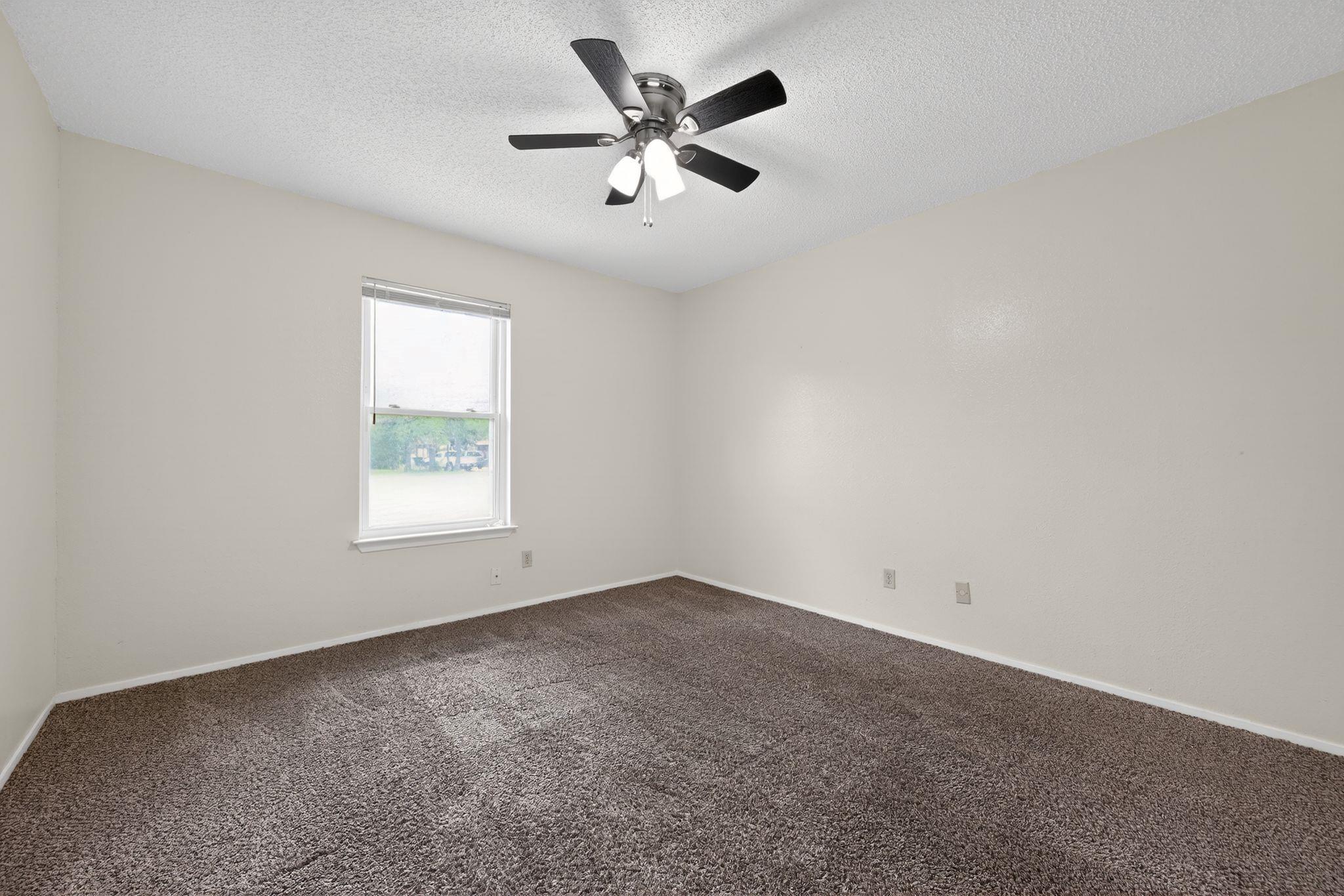 1911 Tipperary Dr, Leander, TX 78641