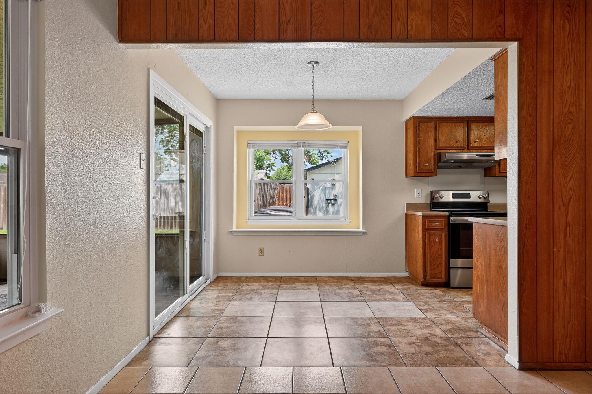 1911 Tipperary Dr, Leander, TX 78641