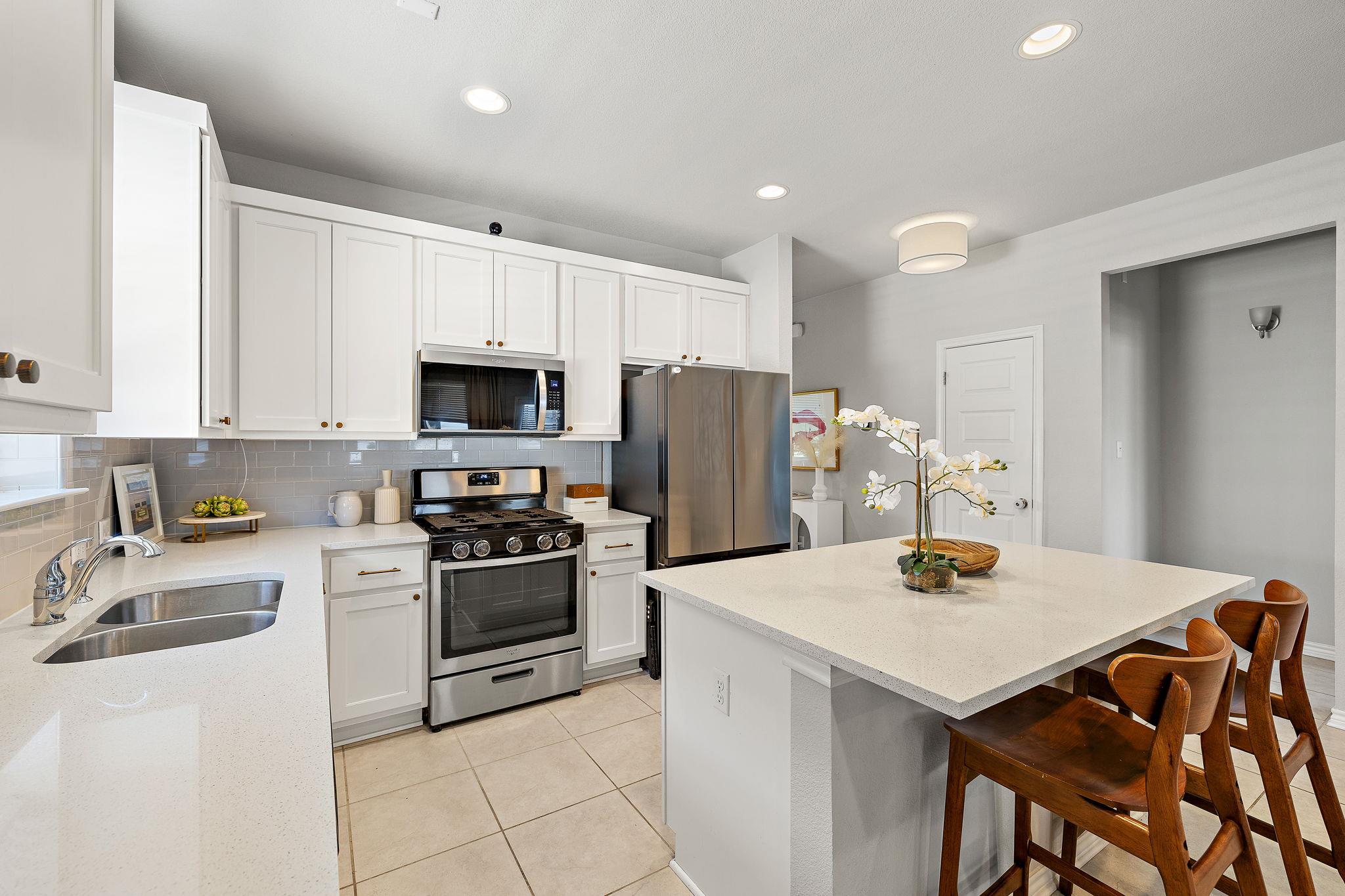 1923 Pecan Island Dr, Leander, TX 78641